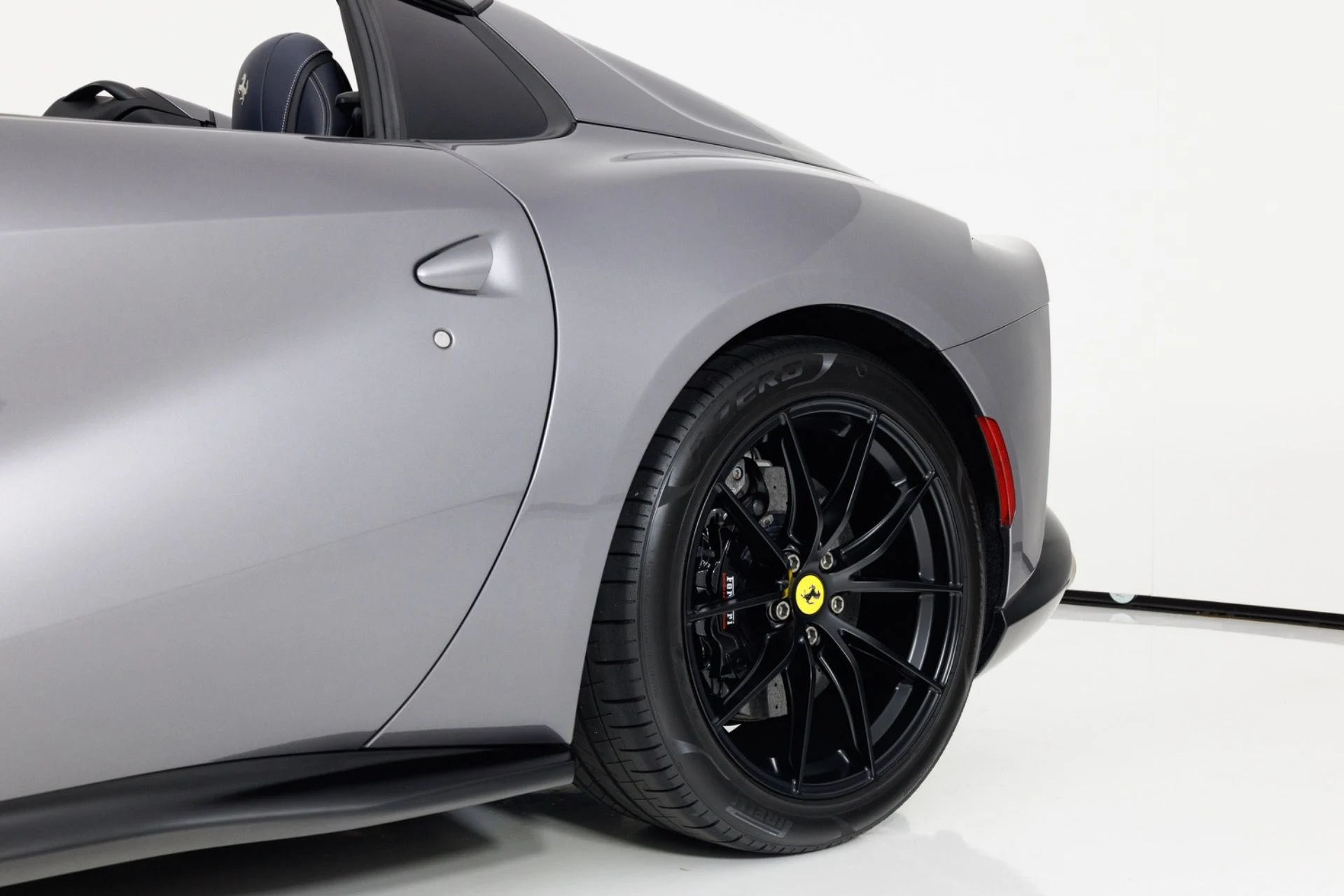mph066_121881282_Used_2021_Ferrari_812_GTS_1778536450_08a23f4b36