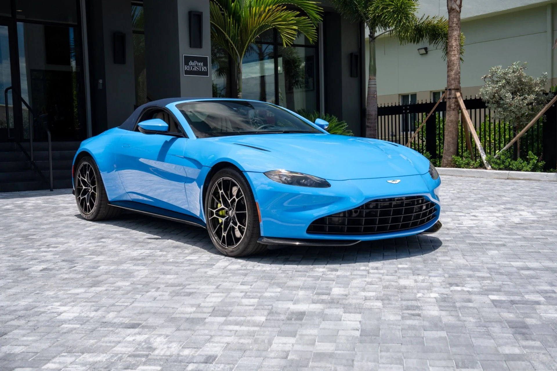 mph066_1303460979_Used_2021_Aston_Martin_Vantage_1781043655_abe3db061b