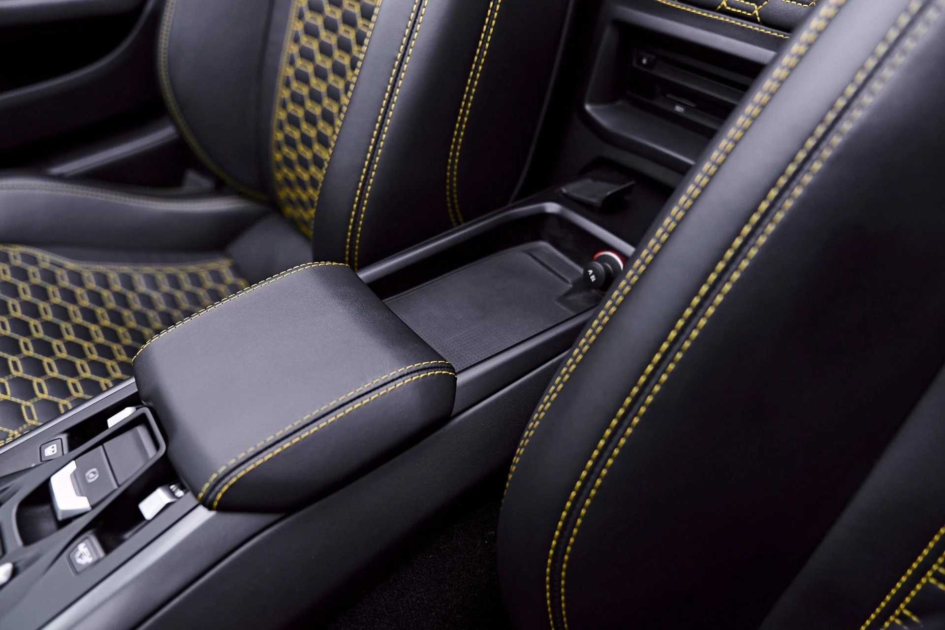 mph066_1352945585_Used_2018_Lamborghini_Huracan_LP_580_2_S_1784246891_f6d2705760