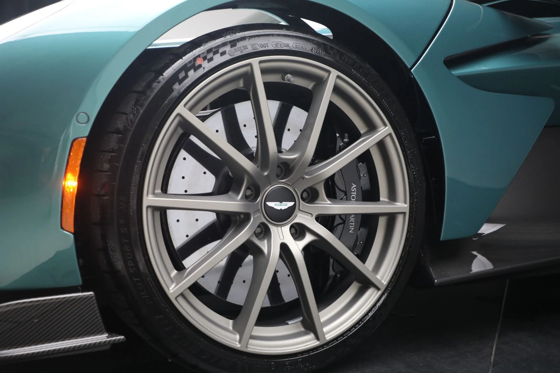 mph066_1432104828_New_2026_Aston_Martin_Valhalla_1779312563_4ada4a12d4