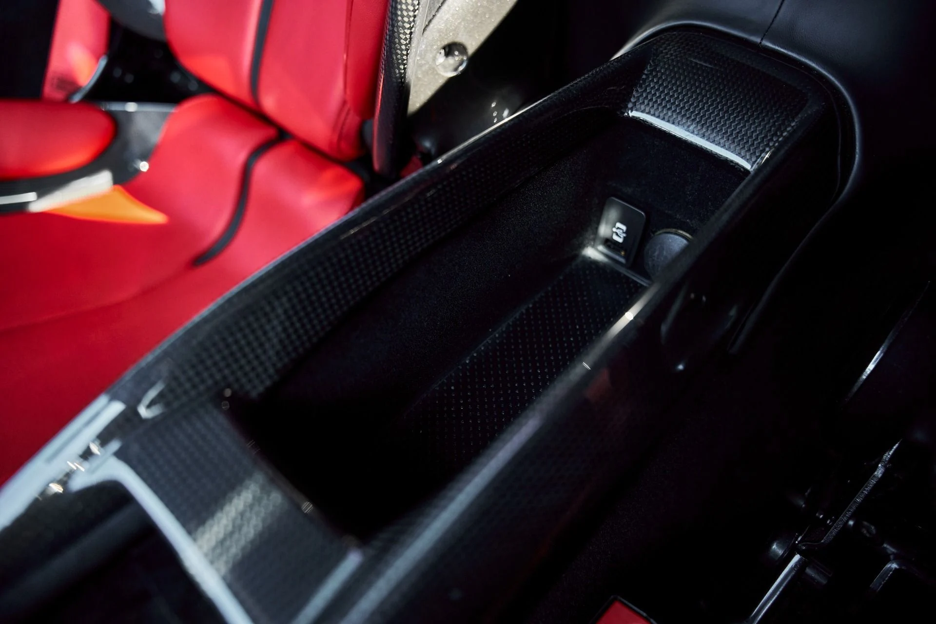 mph066_1443400210_Used_2023_Ferrari_SF_90_Stradale_Base_1772922963_480f13de16