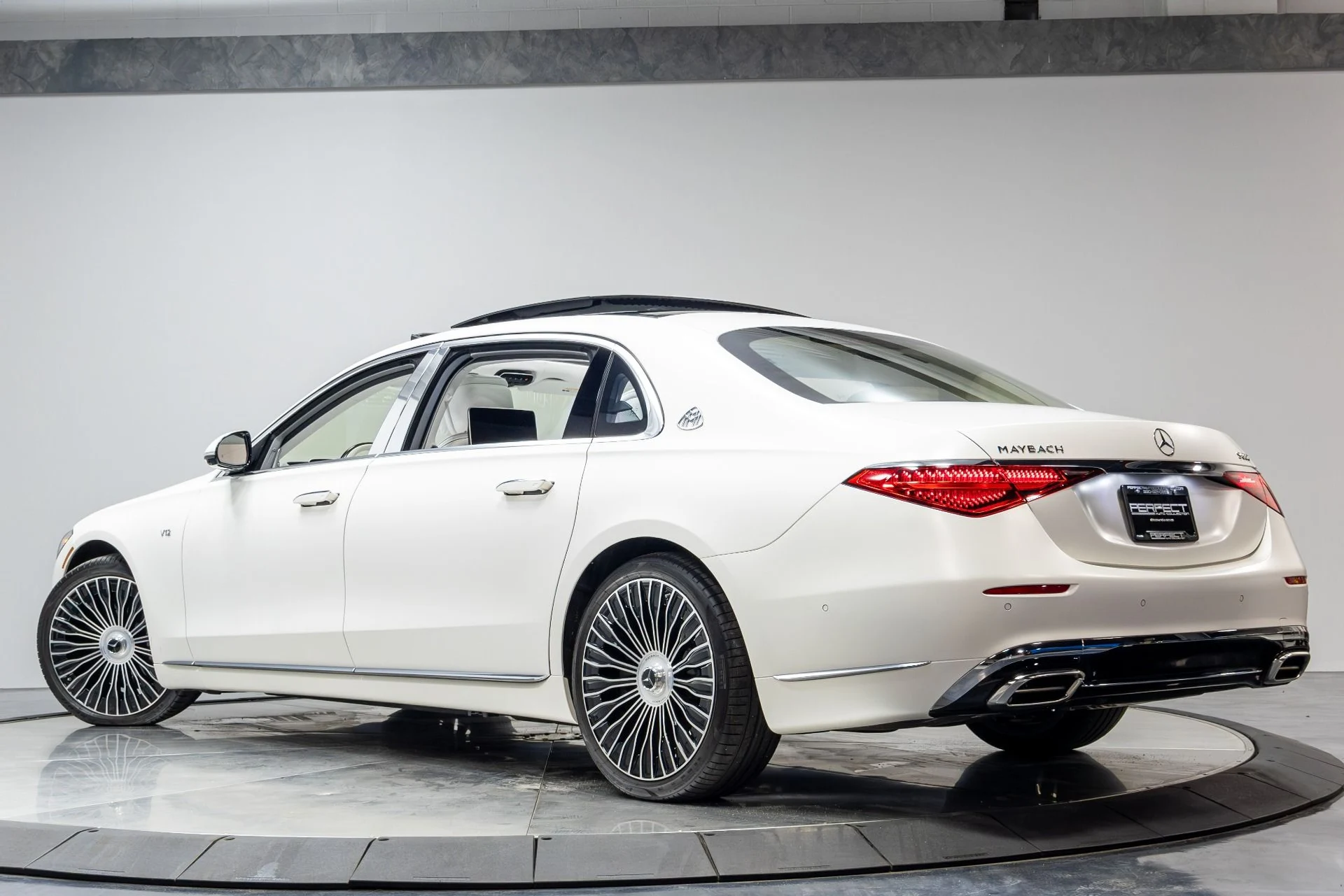 mph066_1446706391_Used_2023_Mercedes_Benz_S_Class_Maybach_S_680_4_MATIC_1776091551_412a0b2d81