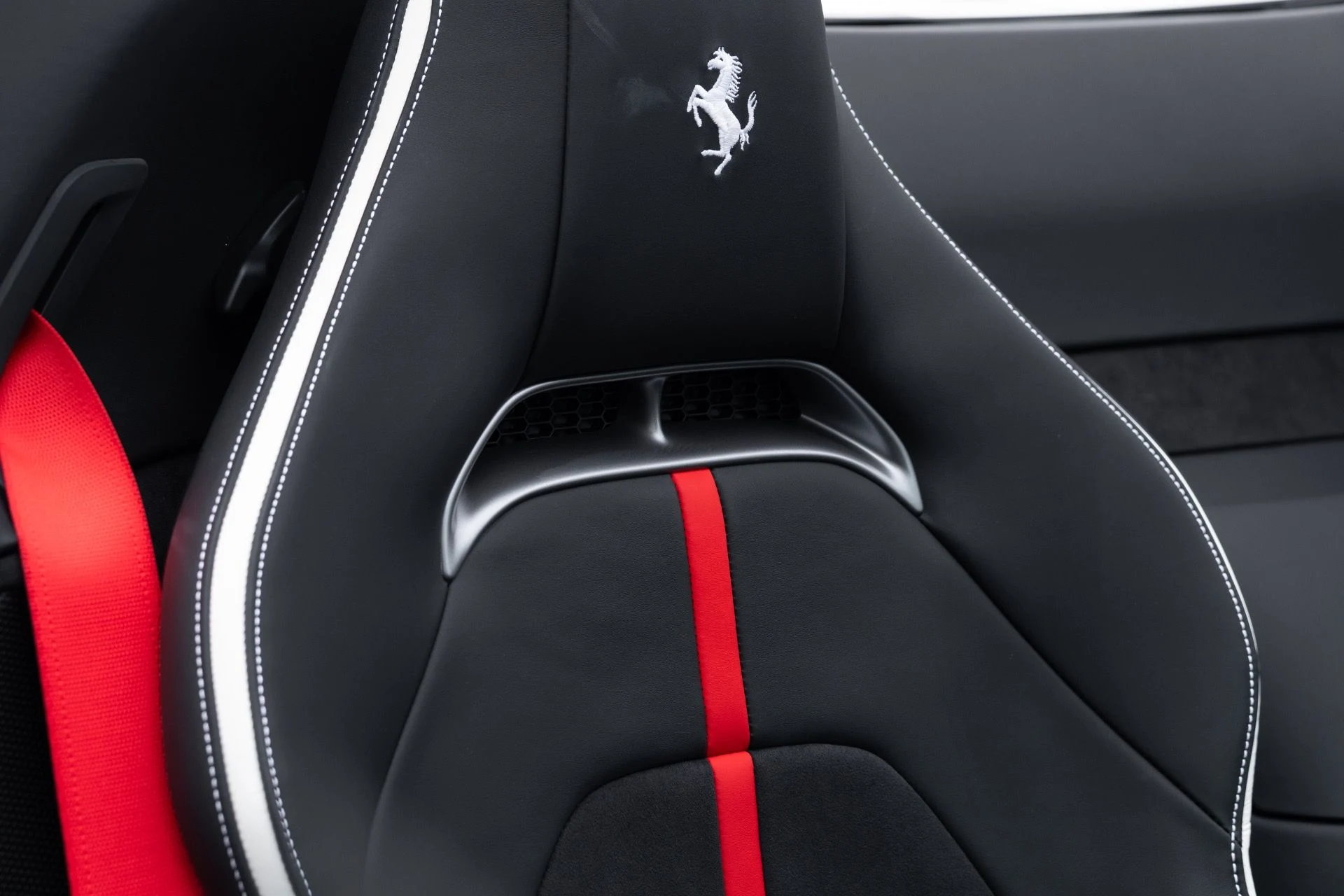 mph066_1452954420_Used_2024_Ferrari_SF_90_Spider_1775624639_c146d03843