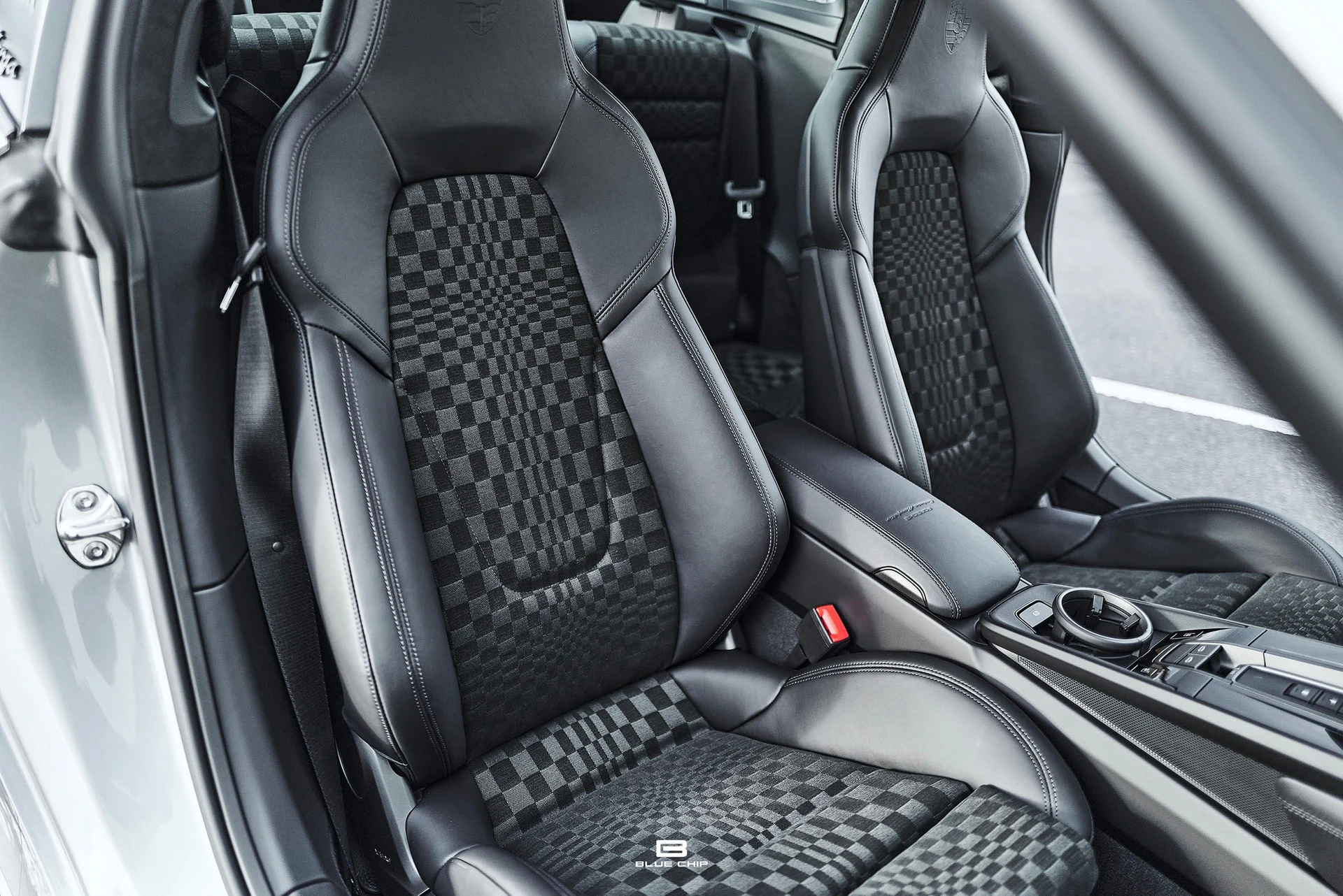 mph066_1490445973_69b180cb526f5841e96f4961_L1190255_c853b81d05