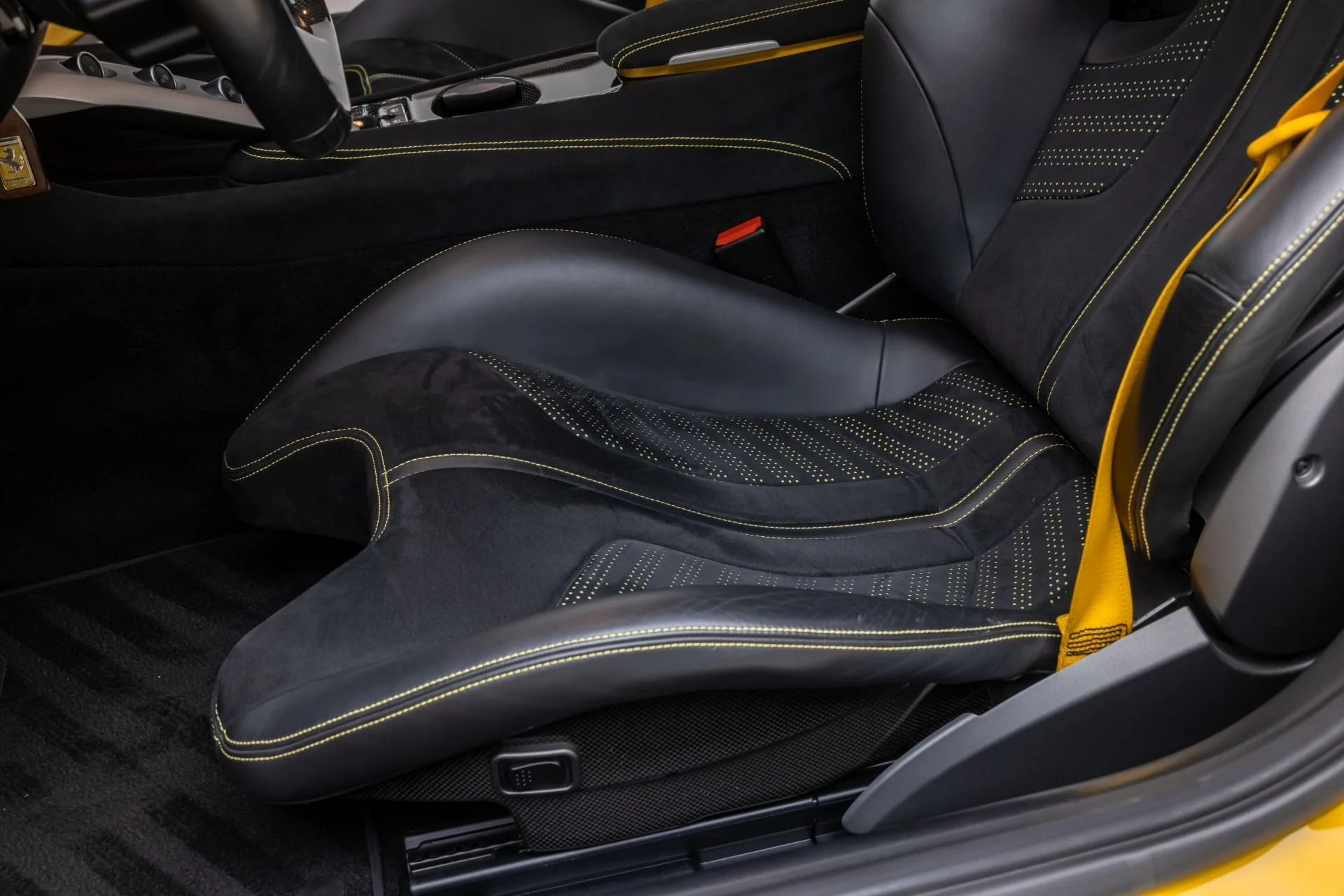 mph066_1497211188_Used_2014_Ferrari_F12berlinetta_1766171664_b76158e2bf