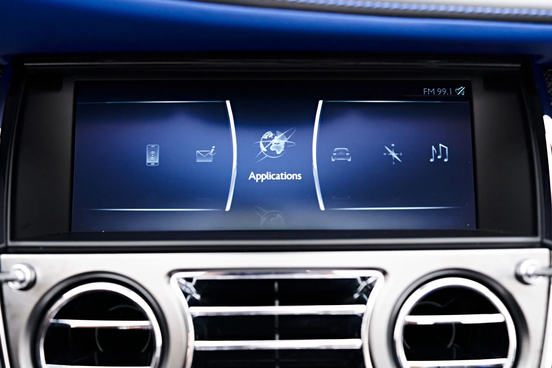 mph066_1528750310_Used_2018_Rolls_Royce_Dawn_Base_1712097649_a37450ee5c