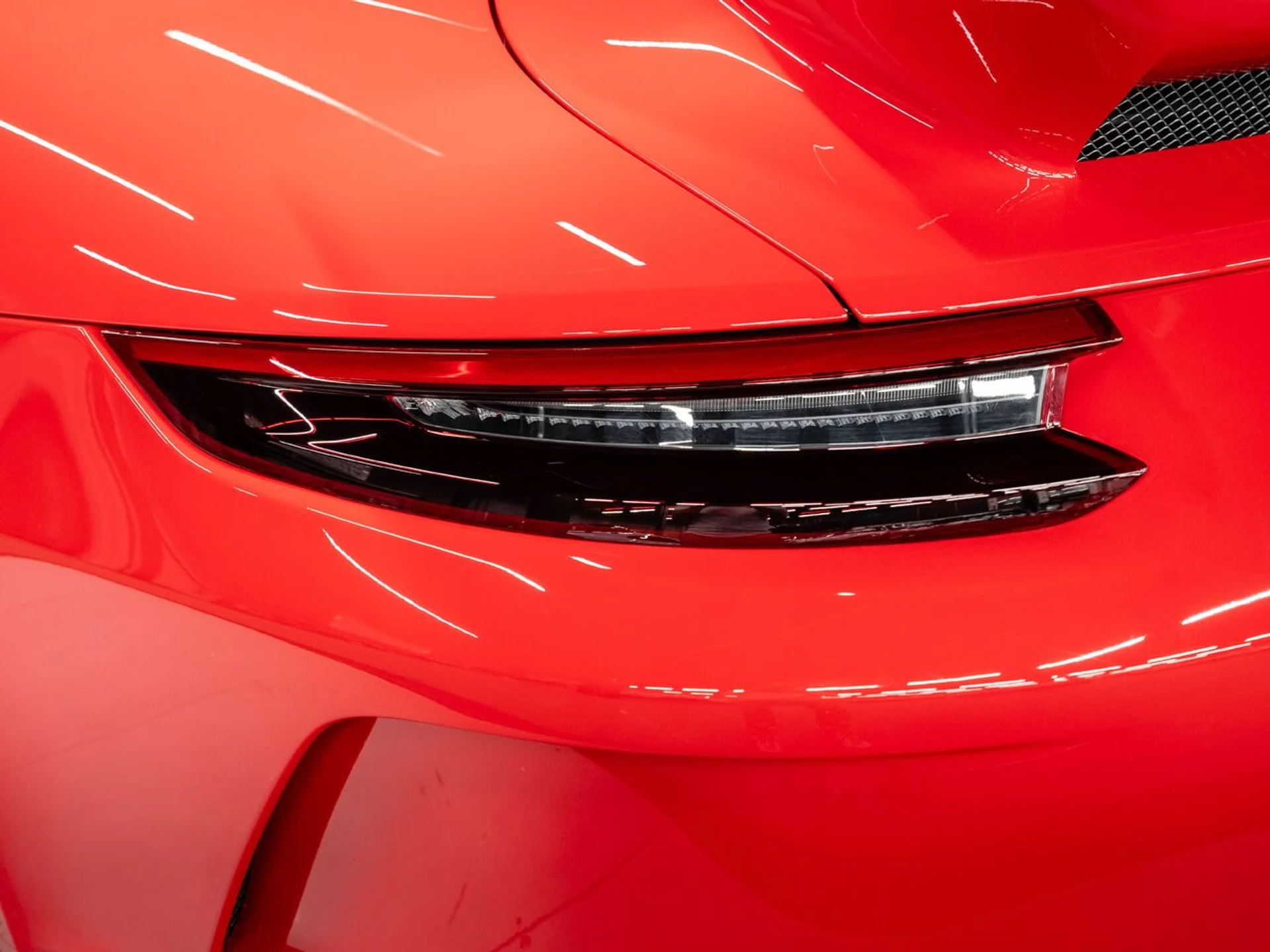 mph066_1546894113_porsche_911_2018_12803eaada