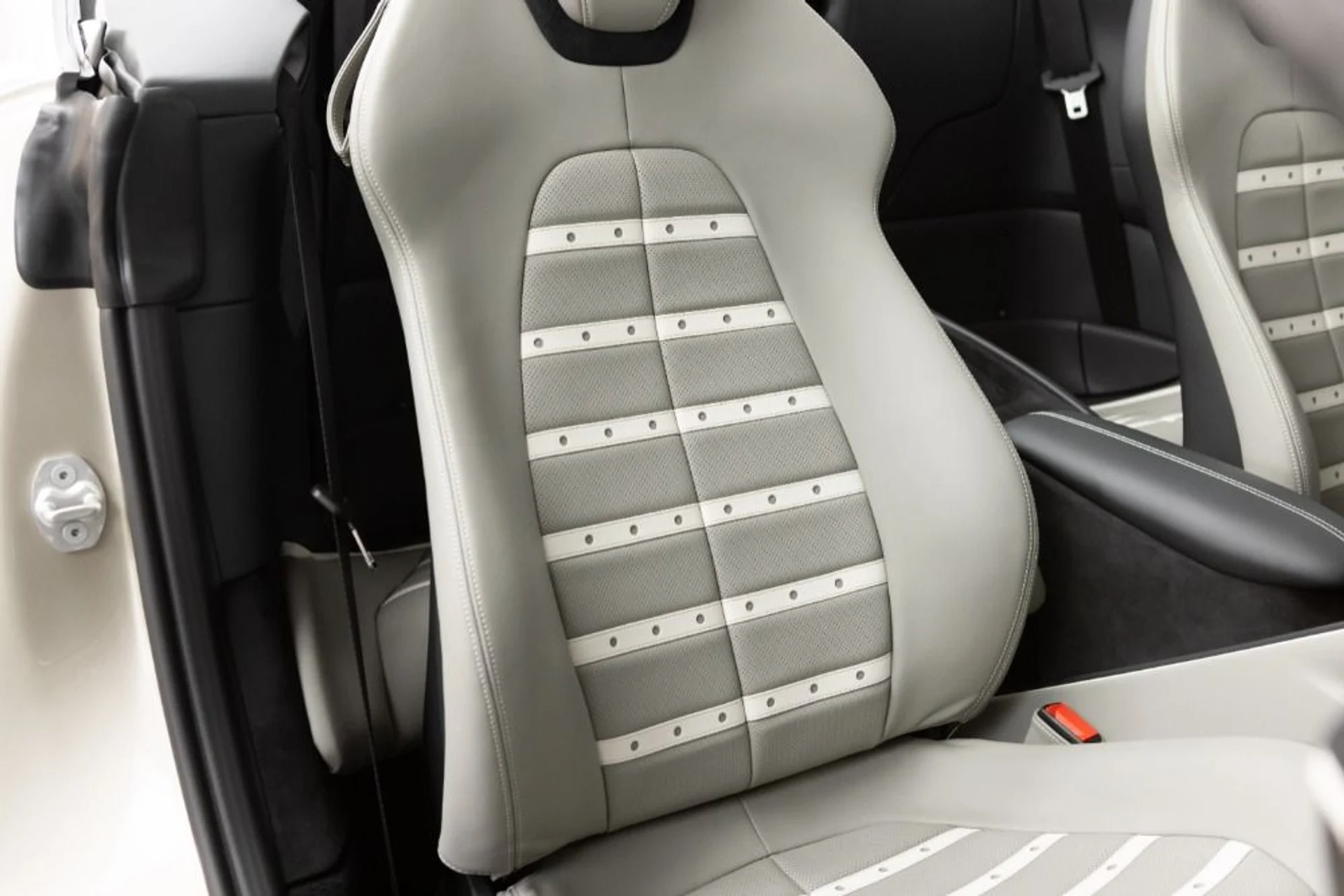 mph066_1658807513_Used_2024_Ferrari_Roma_Spider_f889518c0b