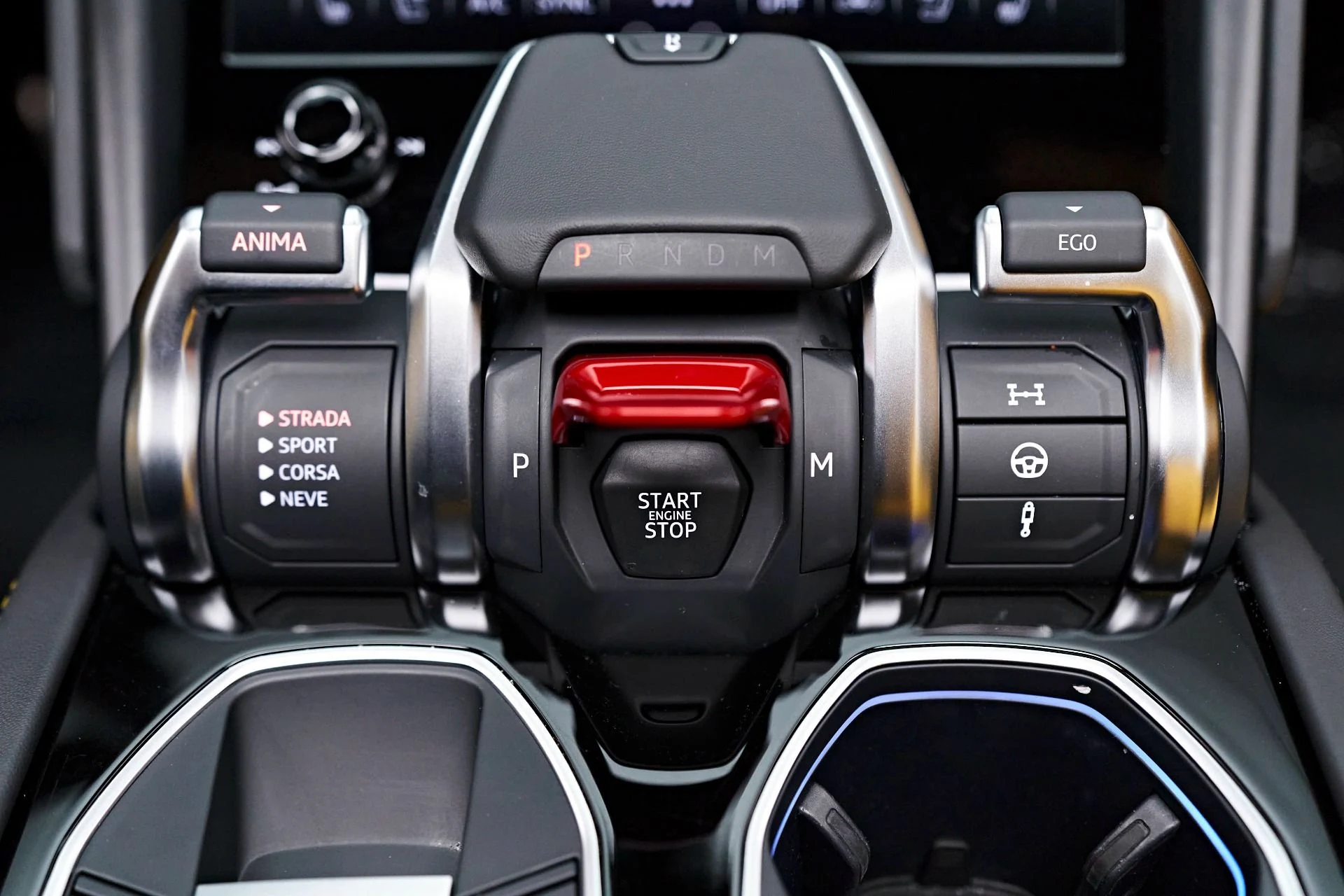 mph066_170050314_Used_2022_Lamborghini_Urus_1714440387_f2f5202eeb