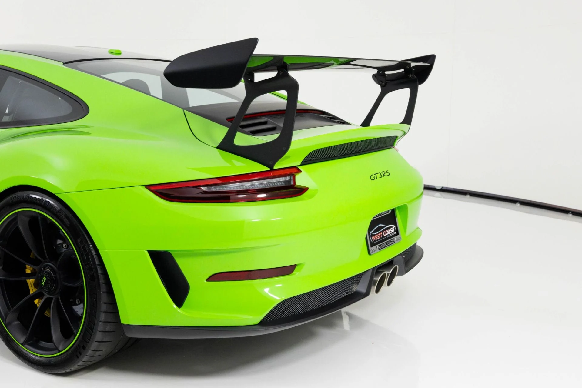 mph066_1717114968_Used_2019_Porsche_911_GT_3_RS_1763595311_2ffa9b5aaa