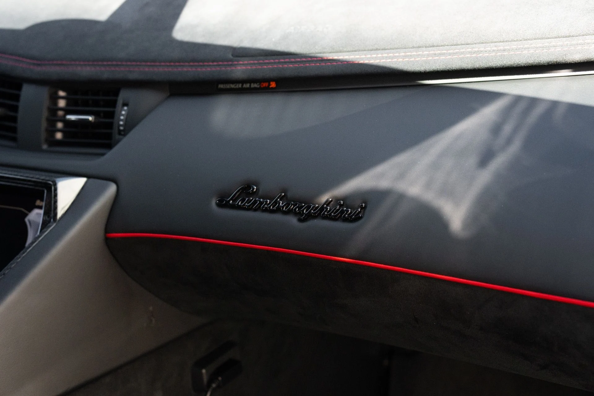 mph066_1818123459_Used_2016_Lamborghini_Aventador_LP_750_4_SV_1760392295_f63a5a3dc4