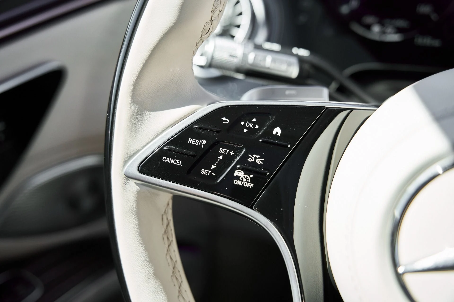 mph066_1970864764_Used_2025_Mercedes_Benz_EQS_Maybach_EQS_680_1773365925_1e1218e25e