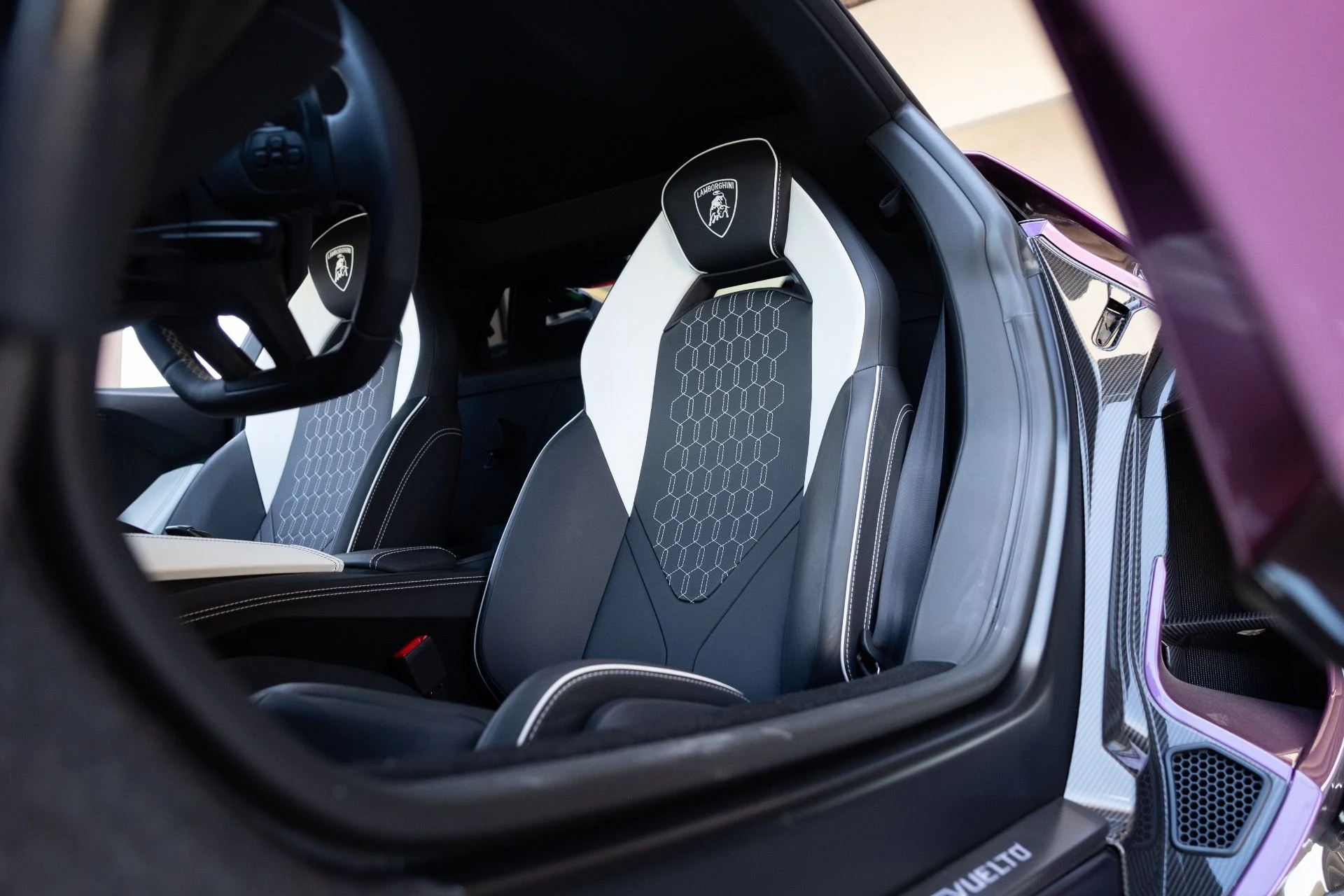 mph066_2048573800_Used_2026_Lamborghini_Revuelto_1788470491_18b2766ee5