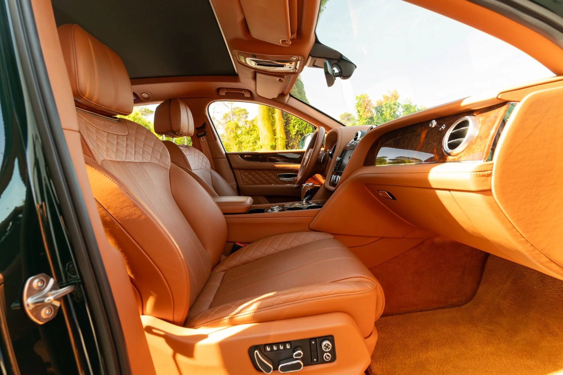 mph066_2056747731_Used_2017_Bentley_Bentayga_W12_First_Edition_1762986986_f5b72a558c