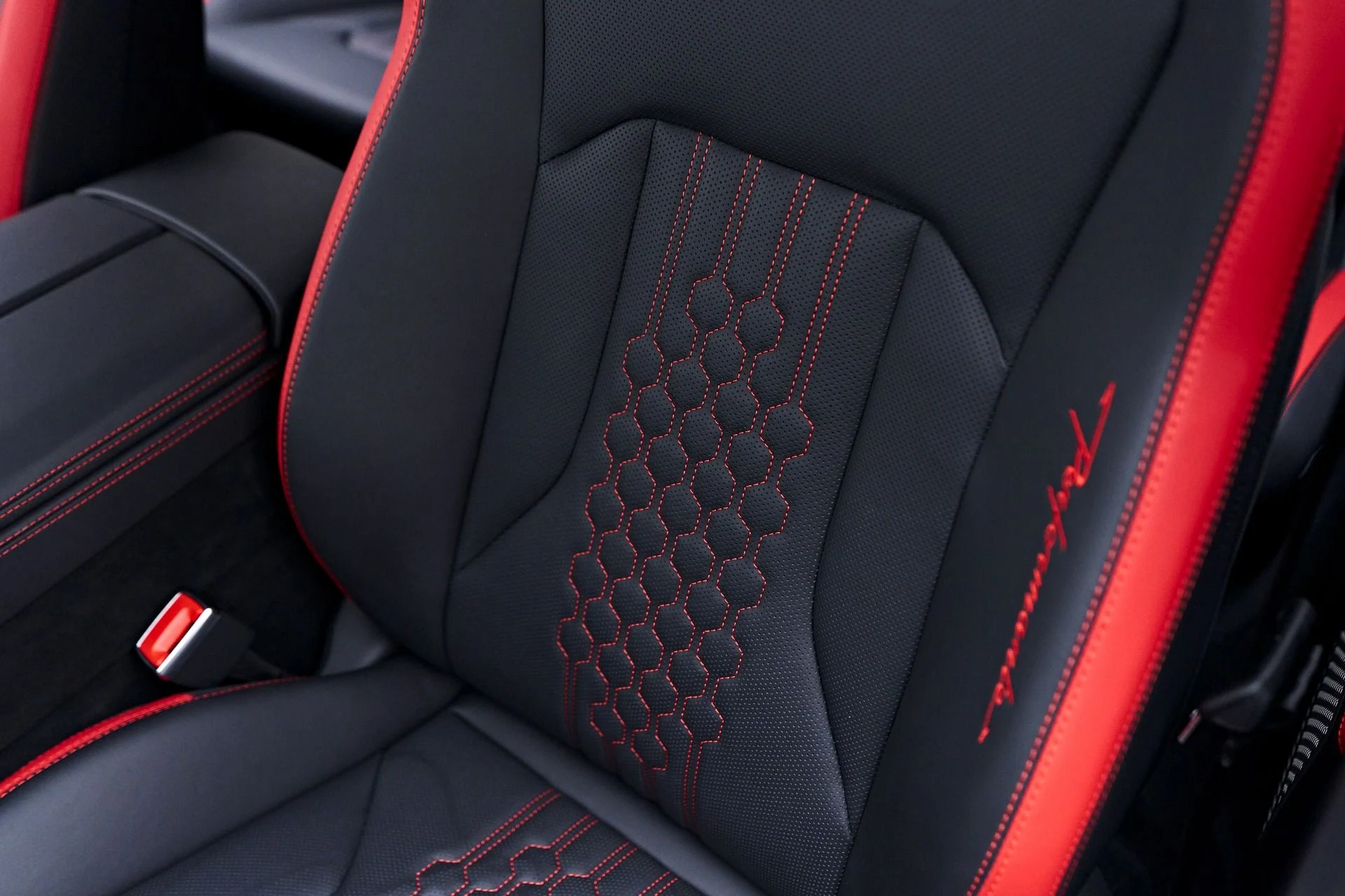 mph066_2073221939_Used_2024_Lamborghini_Urus_Performante_1751408326_3c03bd1976