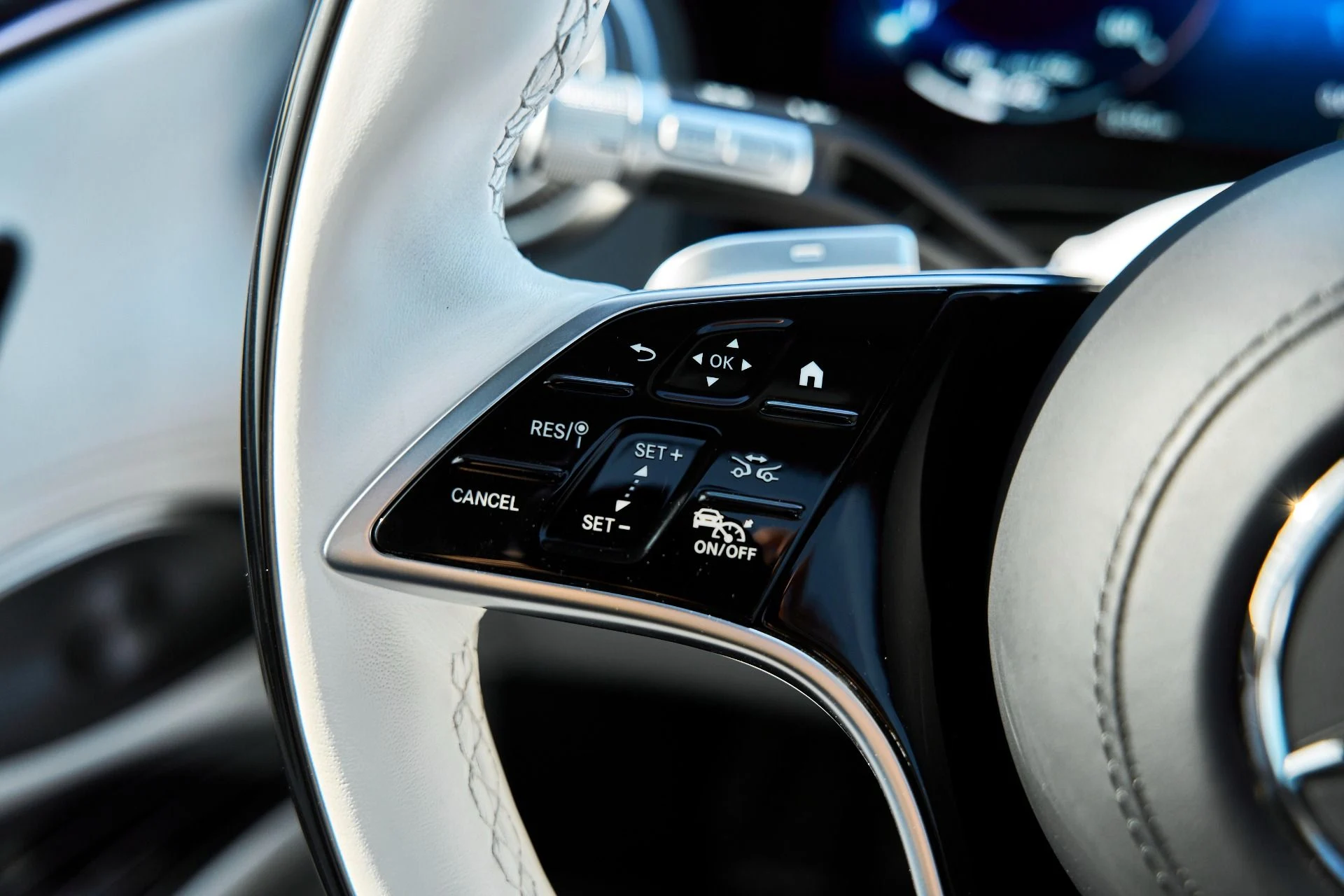 mph066_2078180123_Used_2024_Mercedes_Benz_EQS_Maybach_EQS_680_1766455967_5e96ff1604