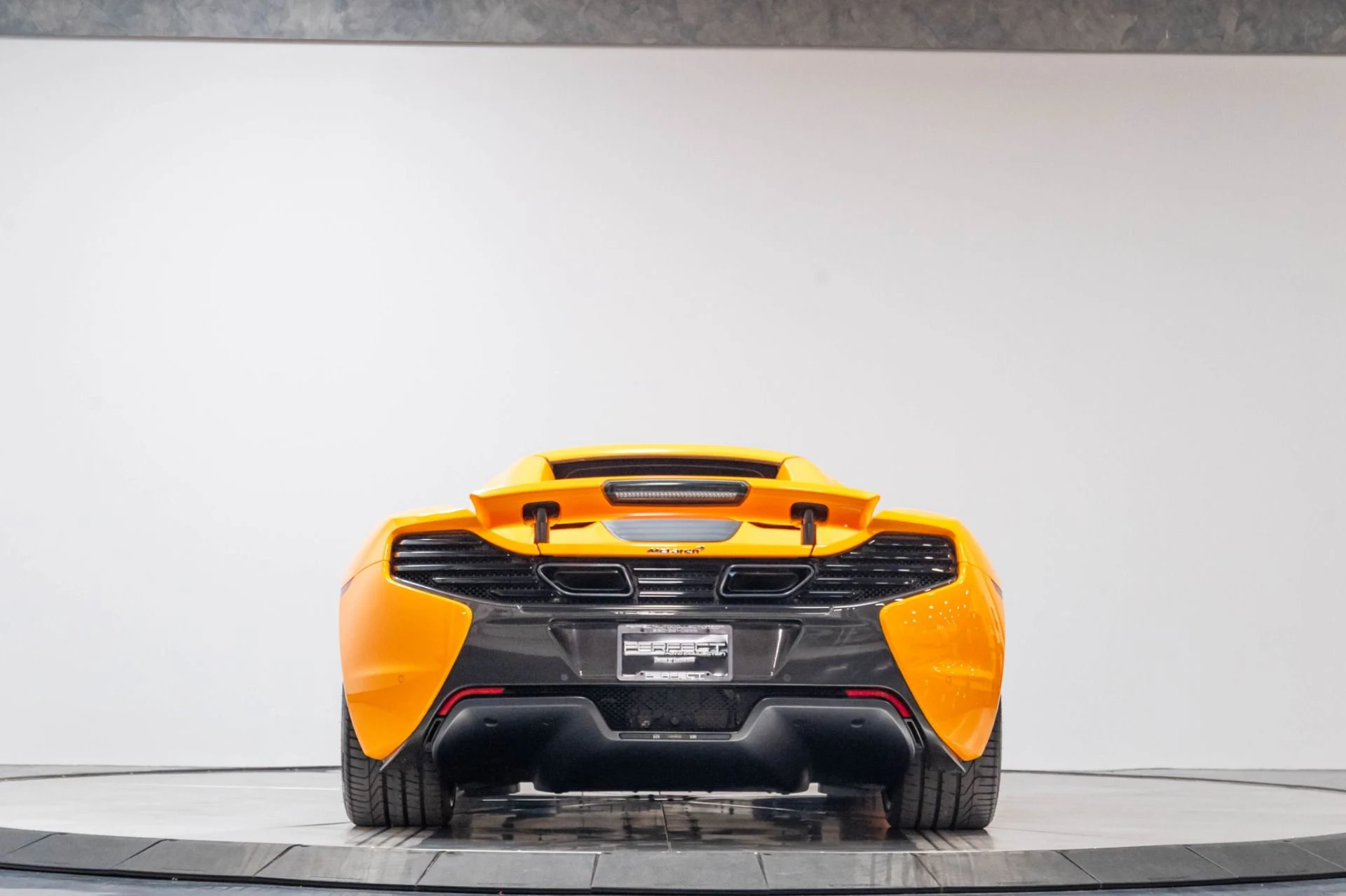 mph066_2078909855_Used_2015_Mc_Laren_650_S_Spider_1784647983_b0fa03e908