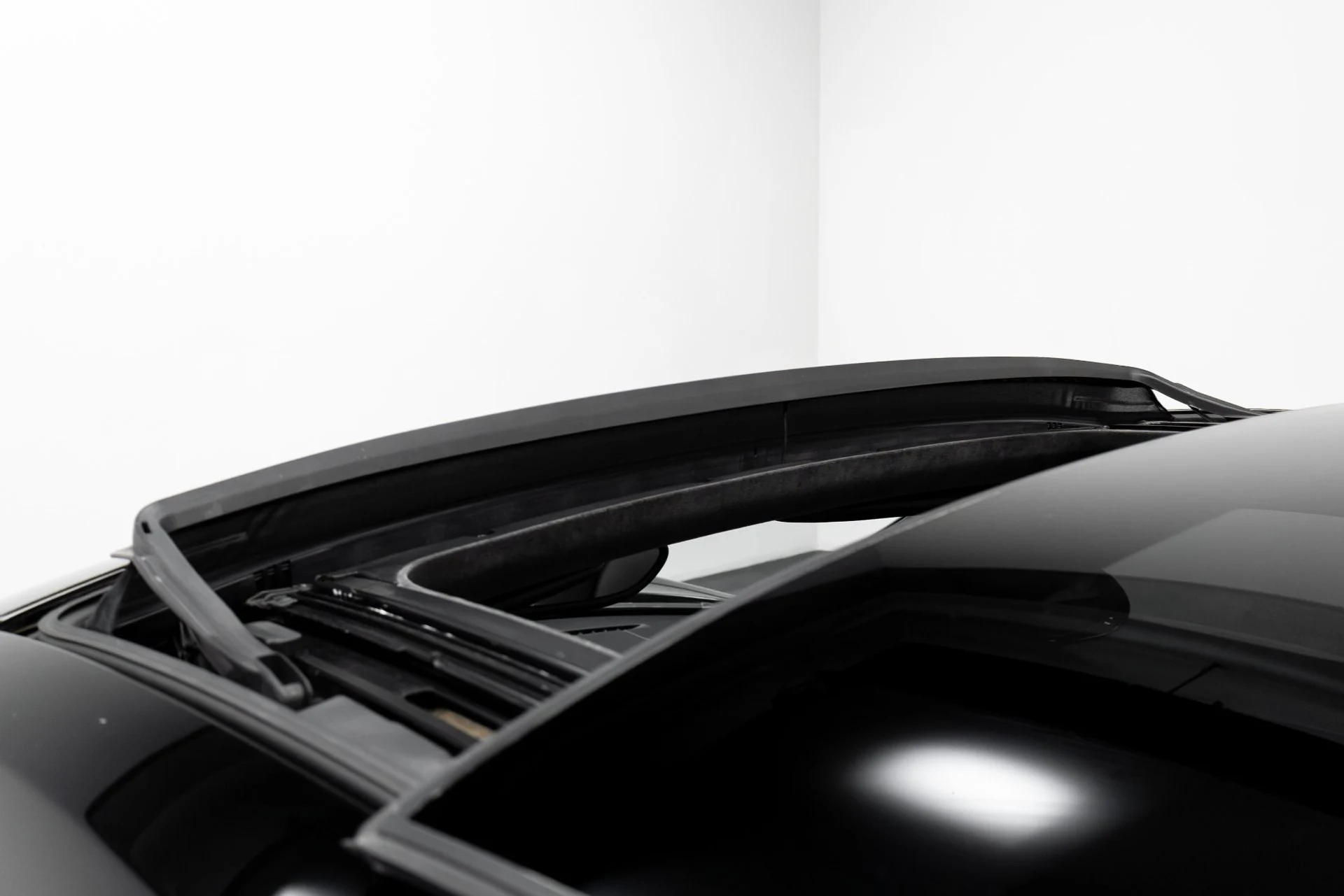 mph066_2110623065_Used_2015_Porsche_911_Turbo_S_1761834686_4cd141b0d8