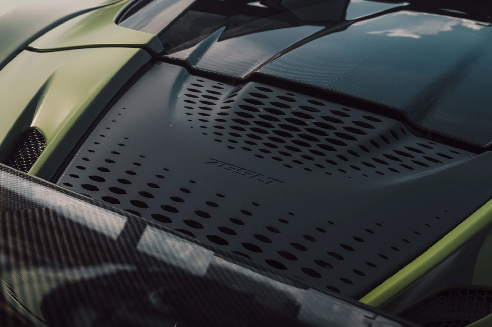 mph066_2168407058_Used_2022_Mc_Laren_765_LT_Spider_MSO_27000_MATTE_URBAN_GREEN_PAINT_570000_MSRP_HRE_UPGRADES_1765304765_c242e50f98