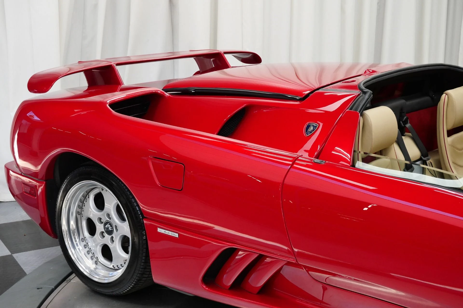 mph066_2288343646_Used_1999_Lamborghini_Diablo_VT_Roadster_1747321276_7ebe44b812