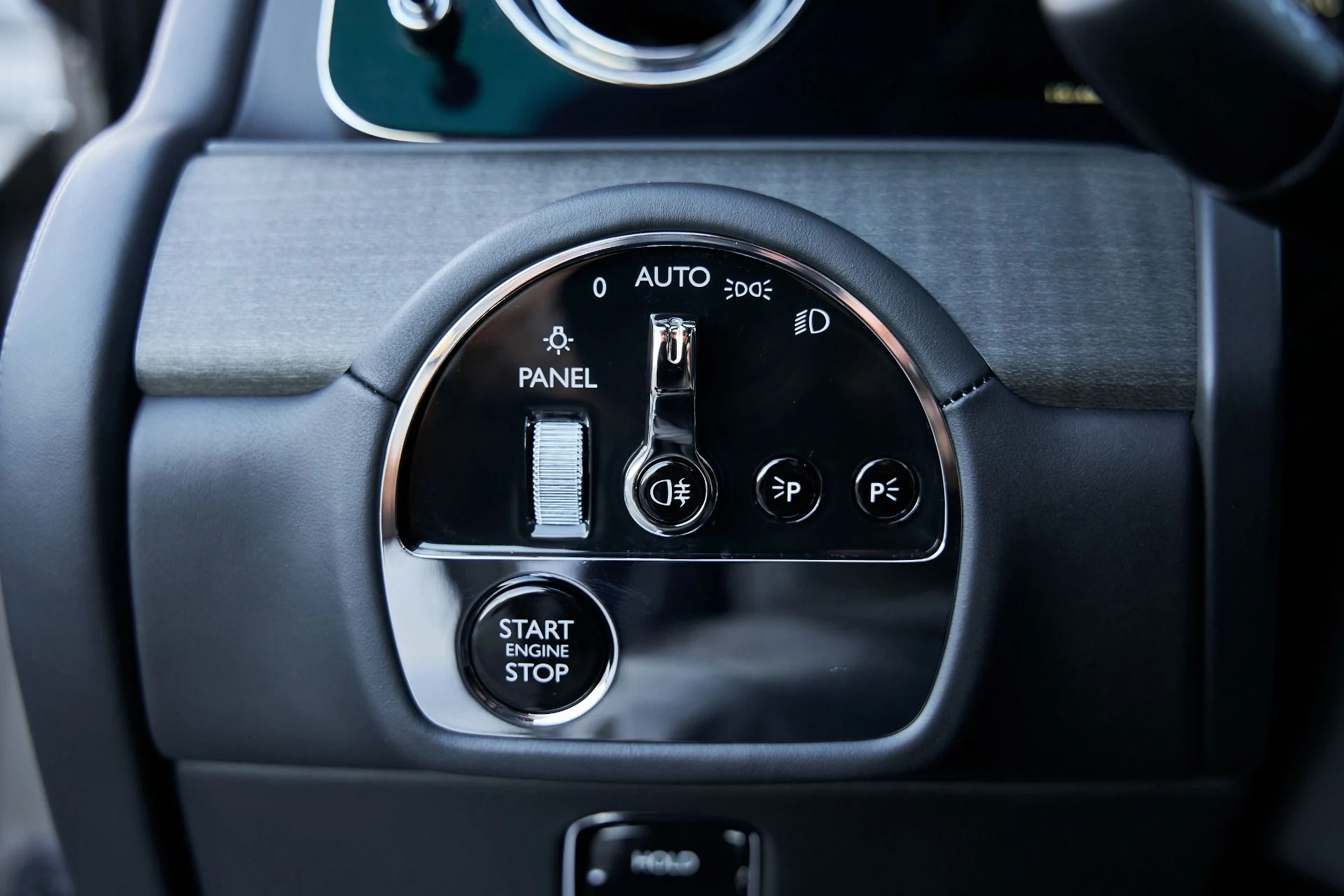 mph066_2350243392_Used_2025_Rolls_Royce_Ghost_Base_1770087500_1ce37e081a