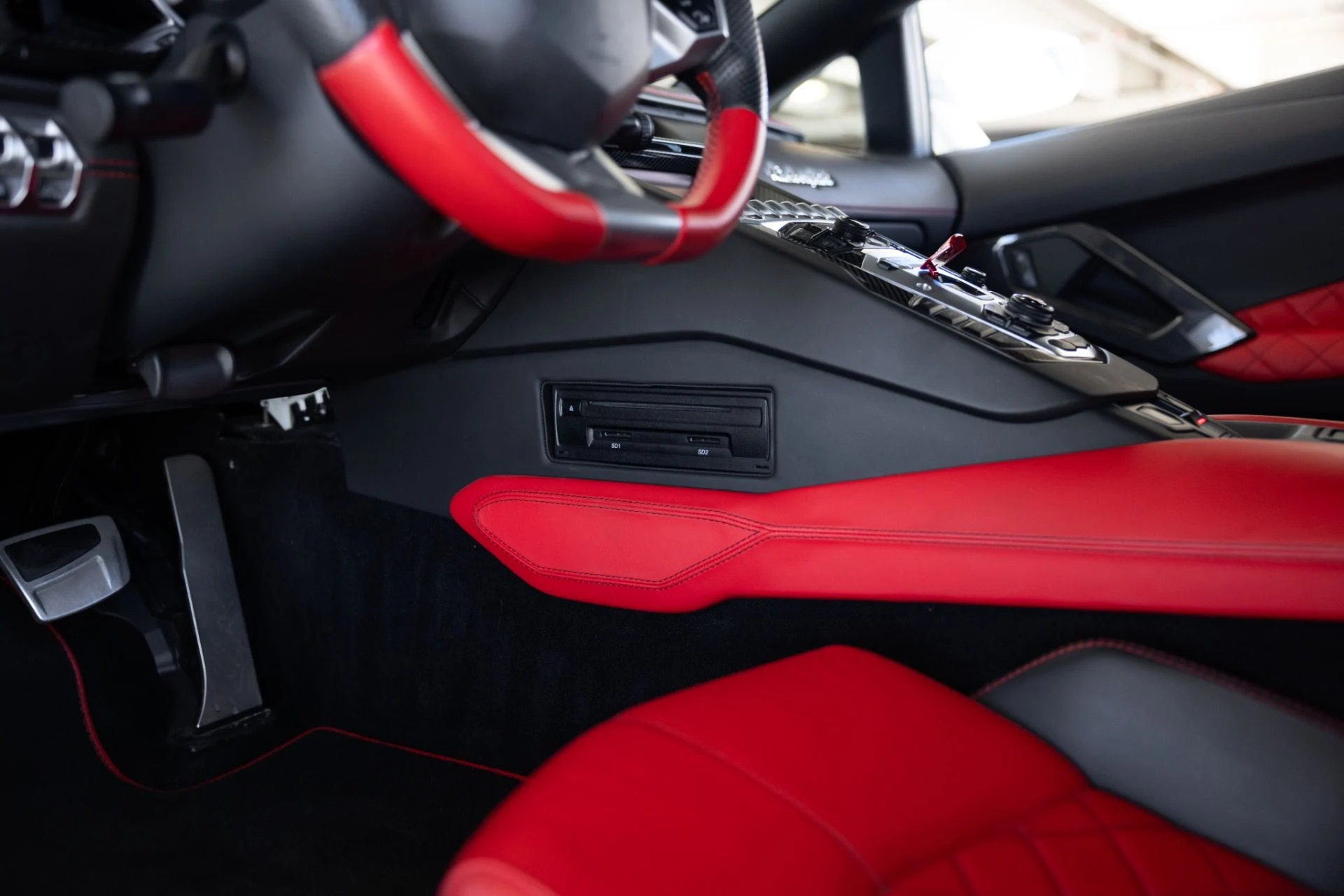 mph066_2383436576_Used_2015_Lamborghini_Aventador_LP_700_4_1785451056_46c0ef3204