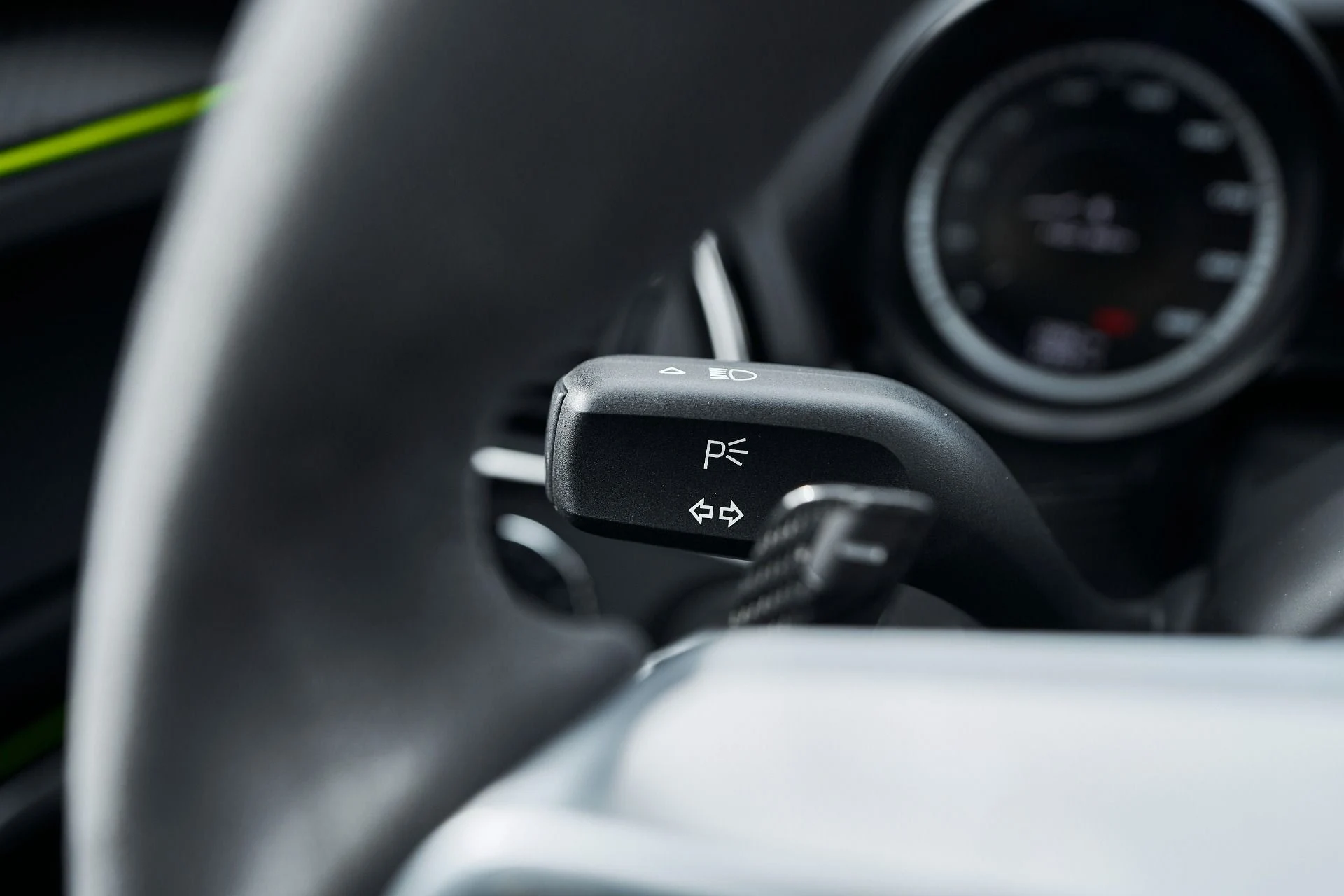 mph066_2387254475_Used_2015_Porsche_918_Spyder_w_Weissach_Package_1764874366_9cfc212f29