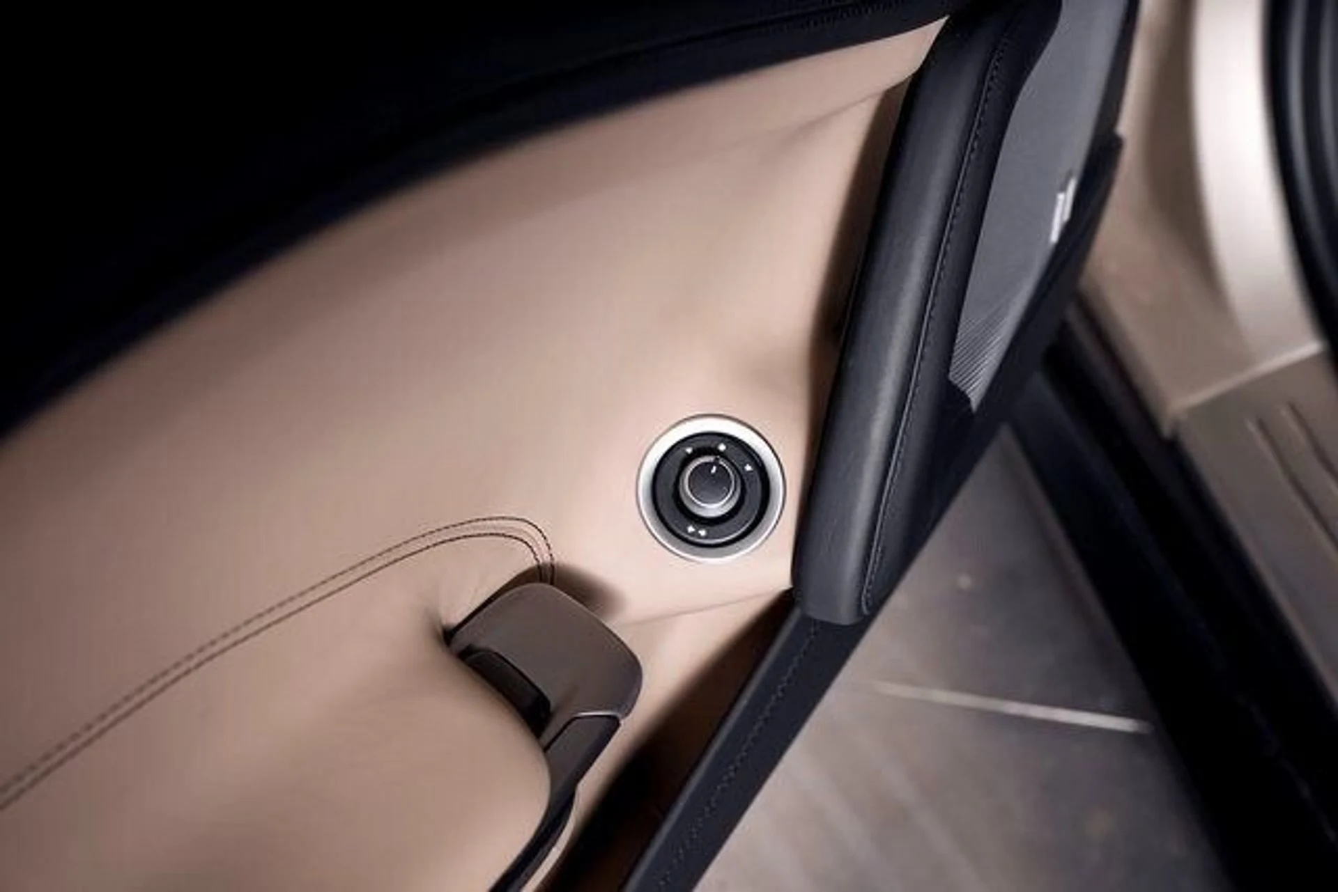 mph066_2402738670_2cad3a4fb44b651c8013851a341c95adx_be2ec201b6