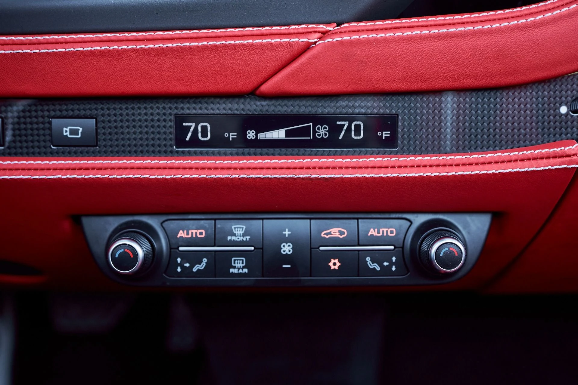 mph066_2409789006_Used_2021_Ferrari_F8_Spider_Base_1763084346_589a0dabe4