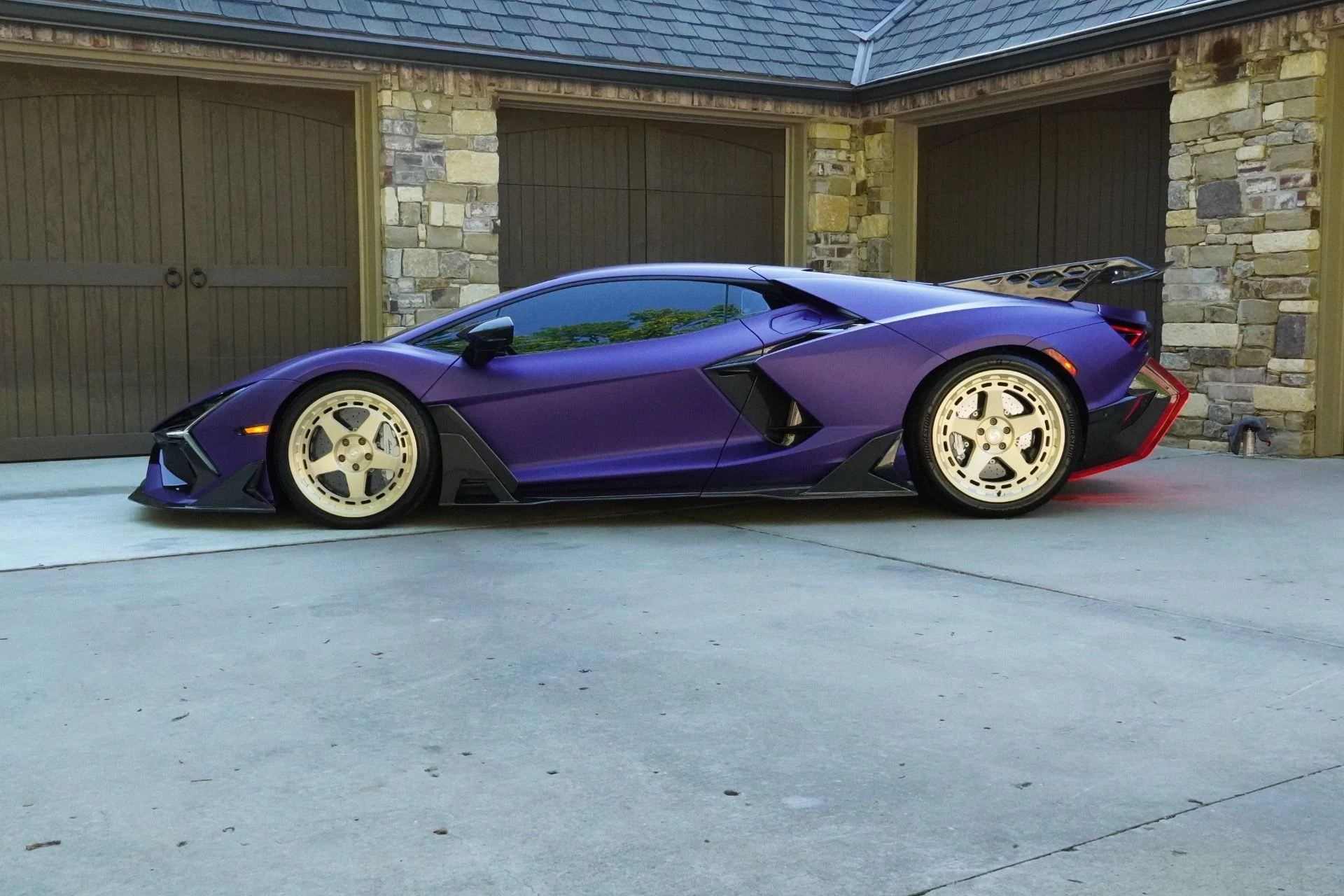 mph066_2480007446_Used_2024_Lamborghini_Revuelto_1781191894_8712c9736c