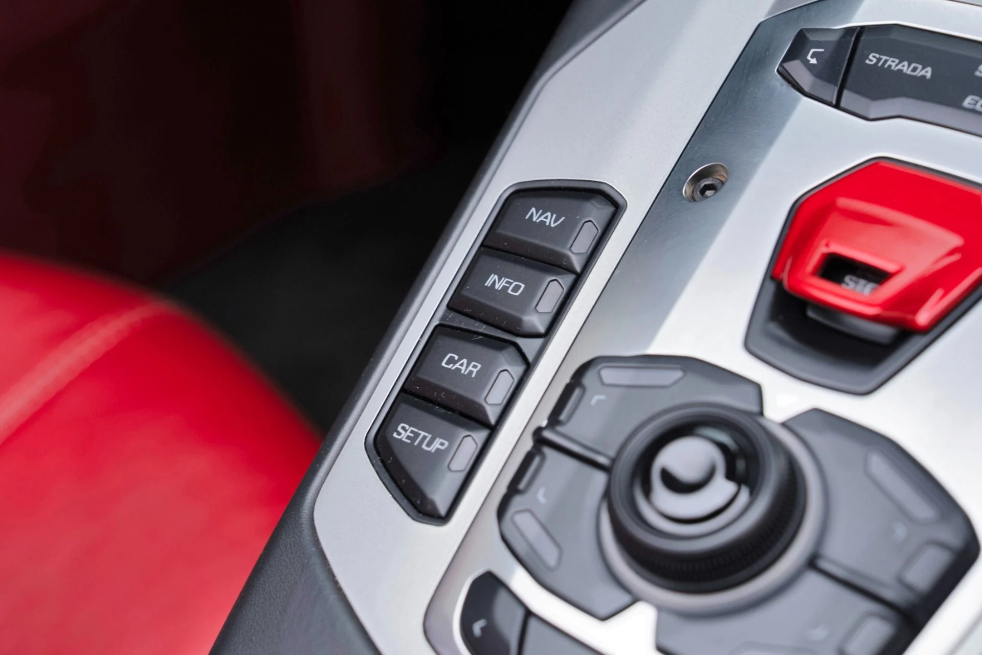 mph066_2527168658_Used_2018_Lamborghini_Aventador_Roadster_LP_740_4_S_1779296904_a2df05fa0b