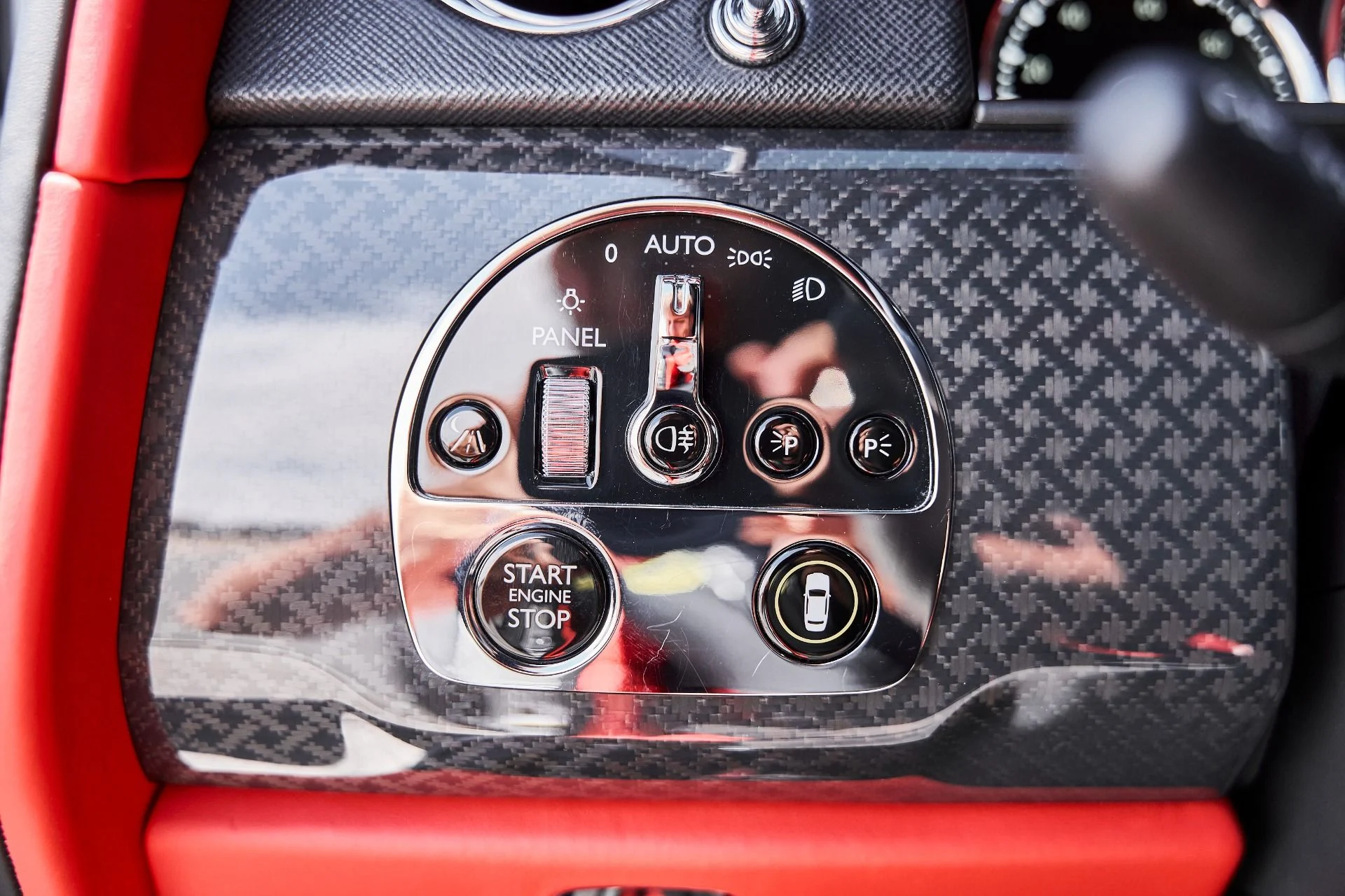 mph066_2564003549_Used_2024_Rolls_Royce_Cullinan_Black_Badge_1775871058_640caff2dc