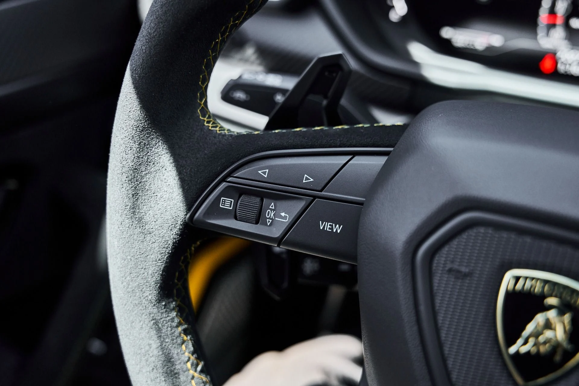 mph066_2610258028_Used_2024_Lamborghini_Urus_Performante_1778117068_a931b6d7e9