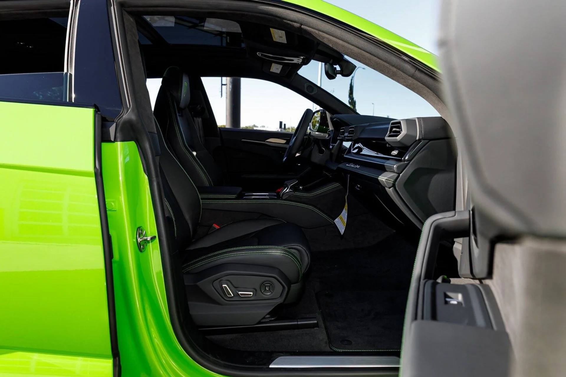 mph066_2647536936_4cd0467088d4a61b050c3e914feca08fx_3197bbd1eb