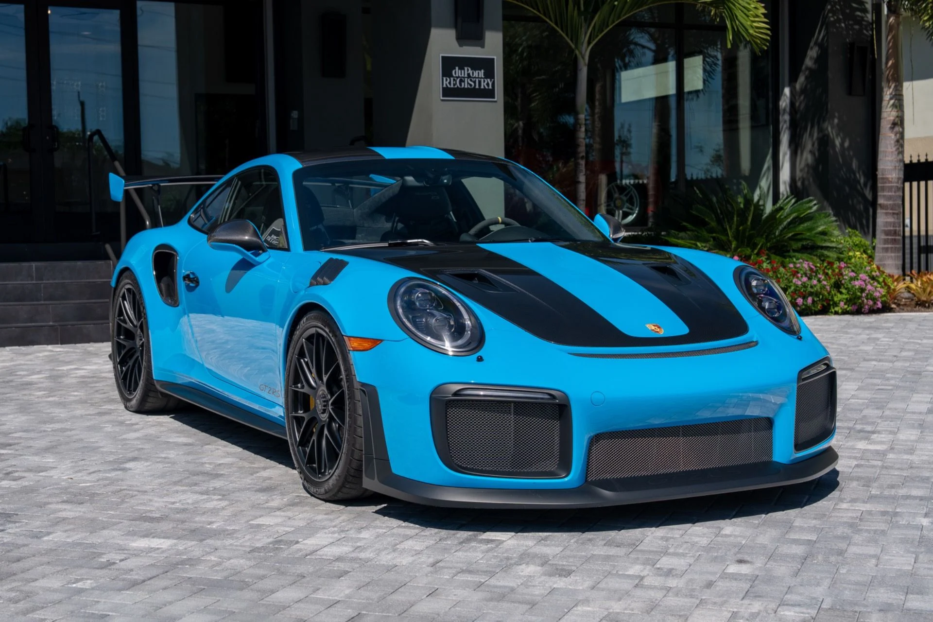 mph066_2701034375_Used_2018_Porsche_911_GT_2_RS_1791309752_1611bb80cf