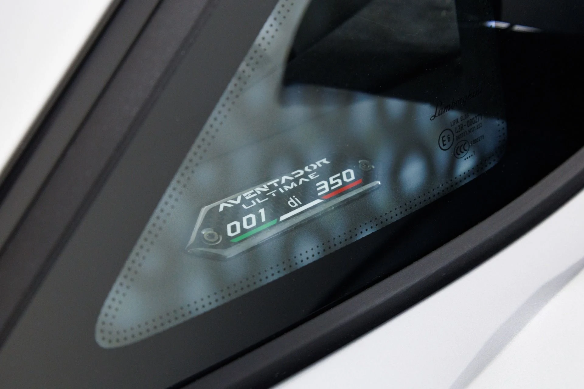 mph066_2754169111_Used_2022_Lamborghini_Aventador_LP_780_4_Ultimae_1784925964_d9c82580f8