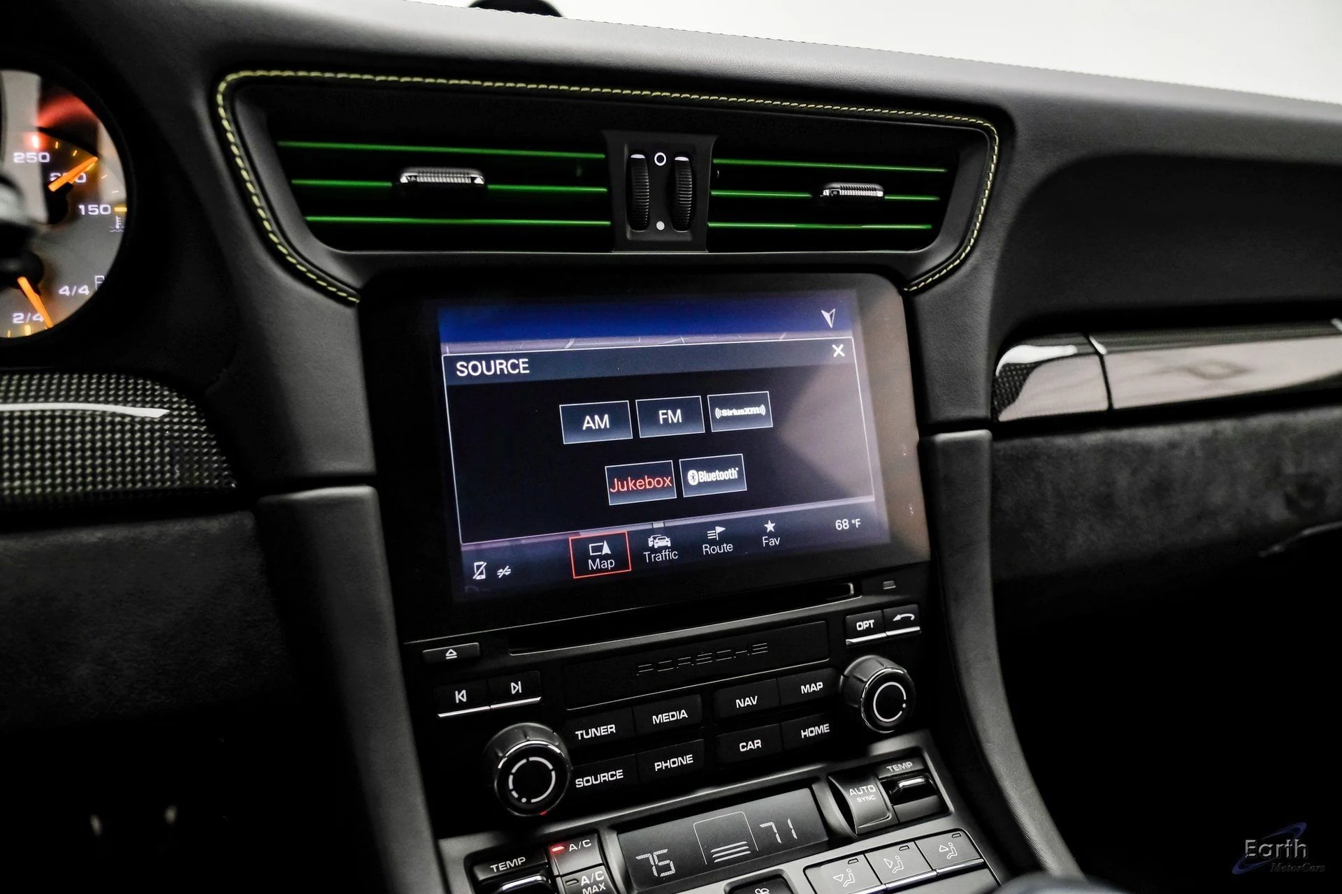 mph066_2754897273_0edc39b3a6128d8fe8b6da95df624bc7x_402a8105cd