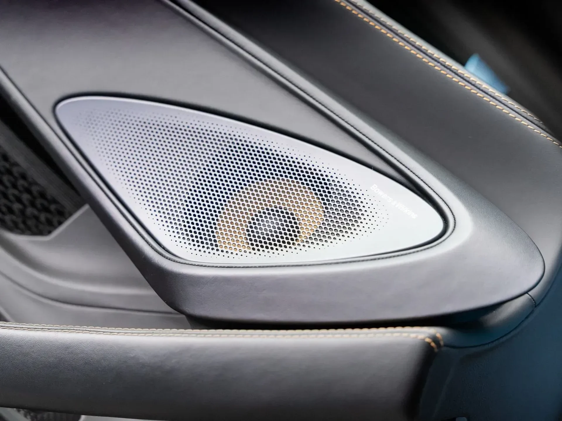 mph066_2756514126_958be9c9_b965_4ef9_b9bd_b387a6c43c48_9e06ad20a3