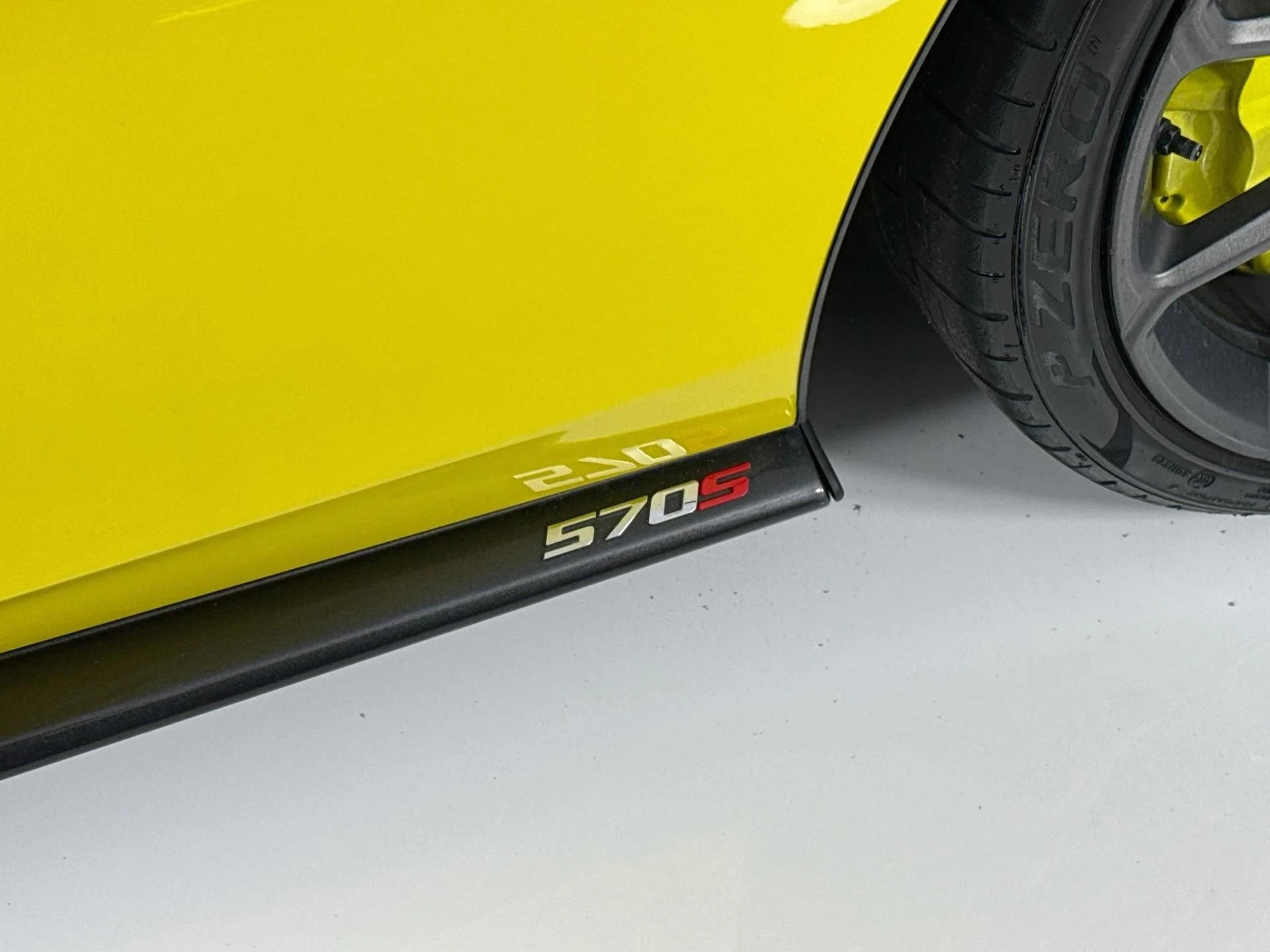 mph066_2780939144_Used_2018_Mc_Laren_570_S_Spider_1793227982_3adcd760f8