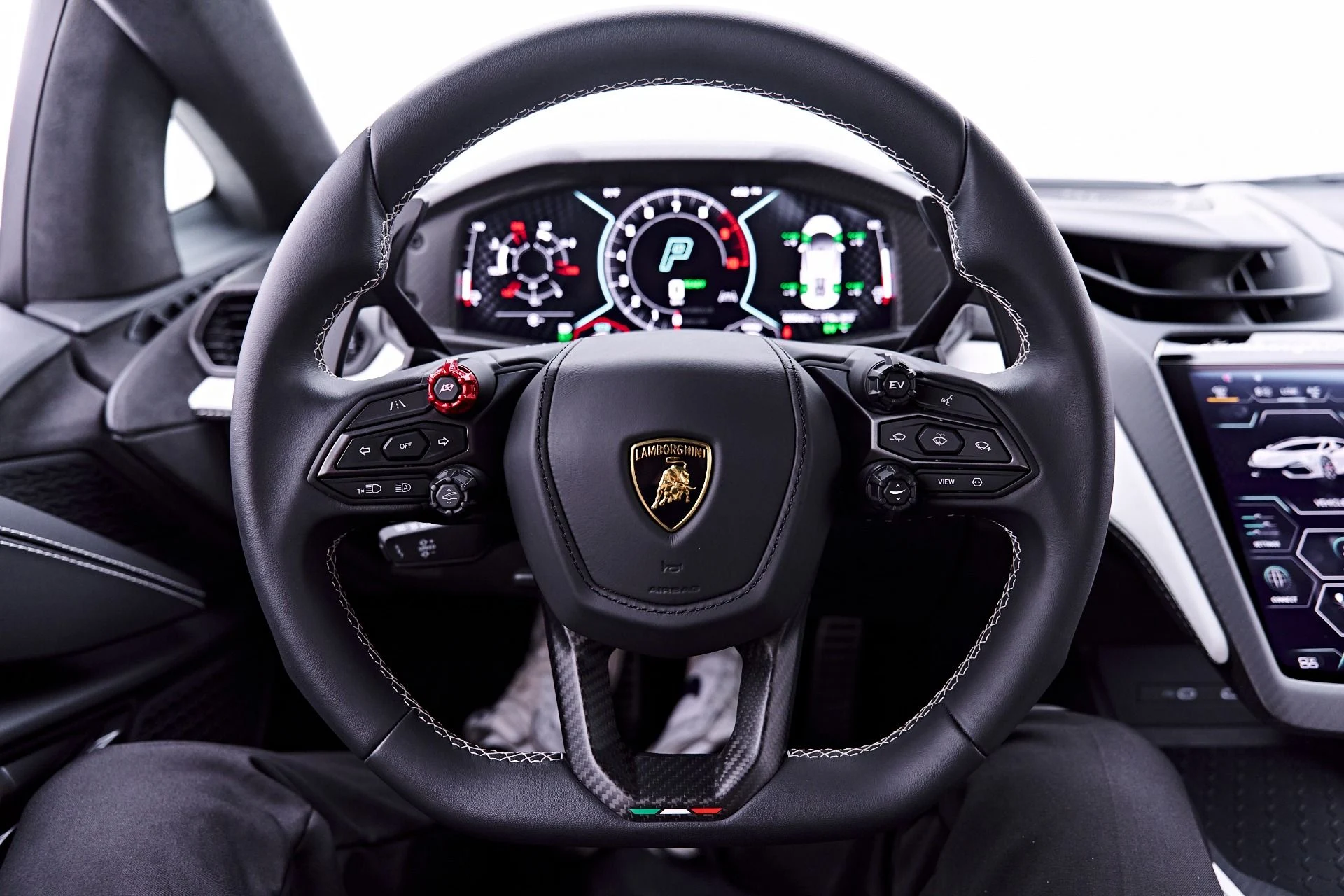 mph066_2813528635_Used_2025_Lamborghini_Revuelto_Base_1782965143_fb2c1c2920