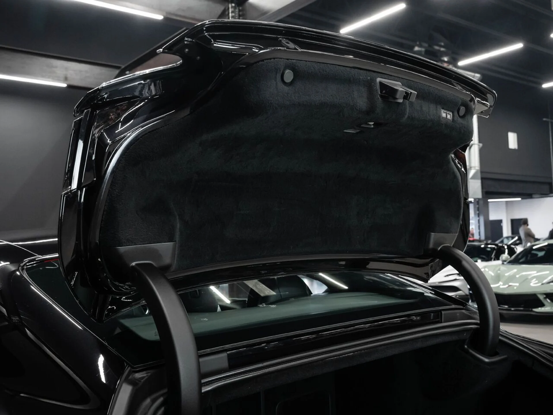 mph066_2906984573_bentley_continental_2022_40d70e50d7