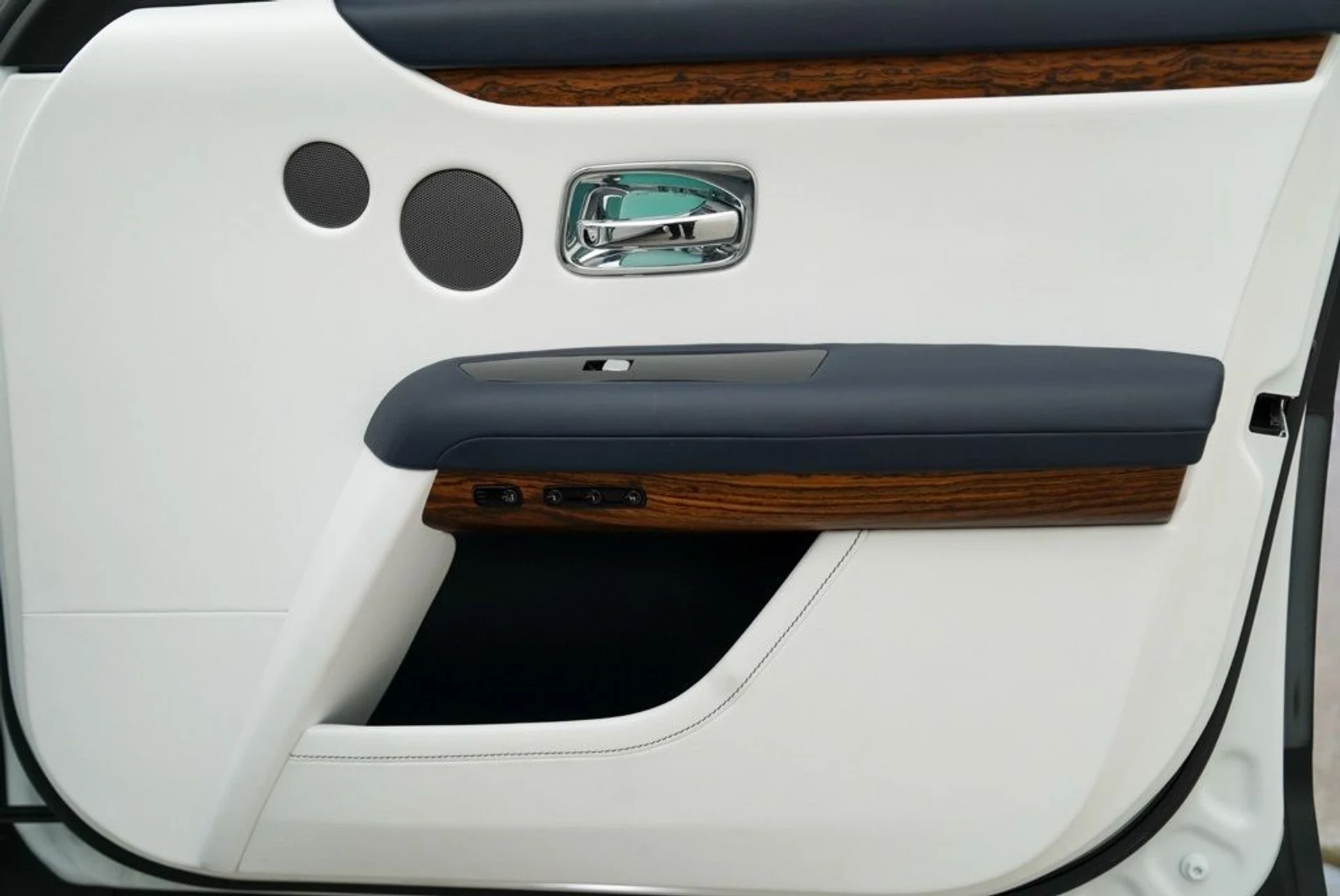 mph066_2912334572_nabrp98rvjkvtln2jfwsix0d6smg_9a018a2d19