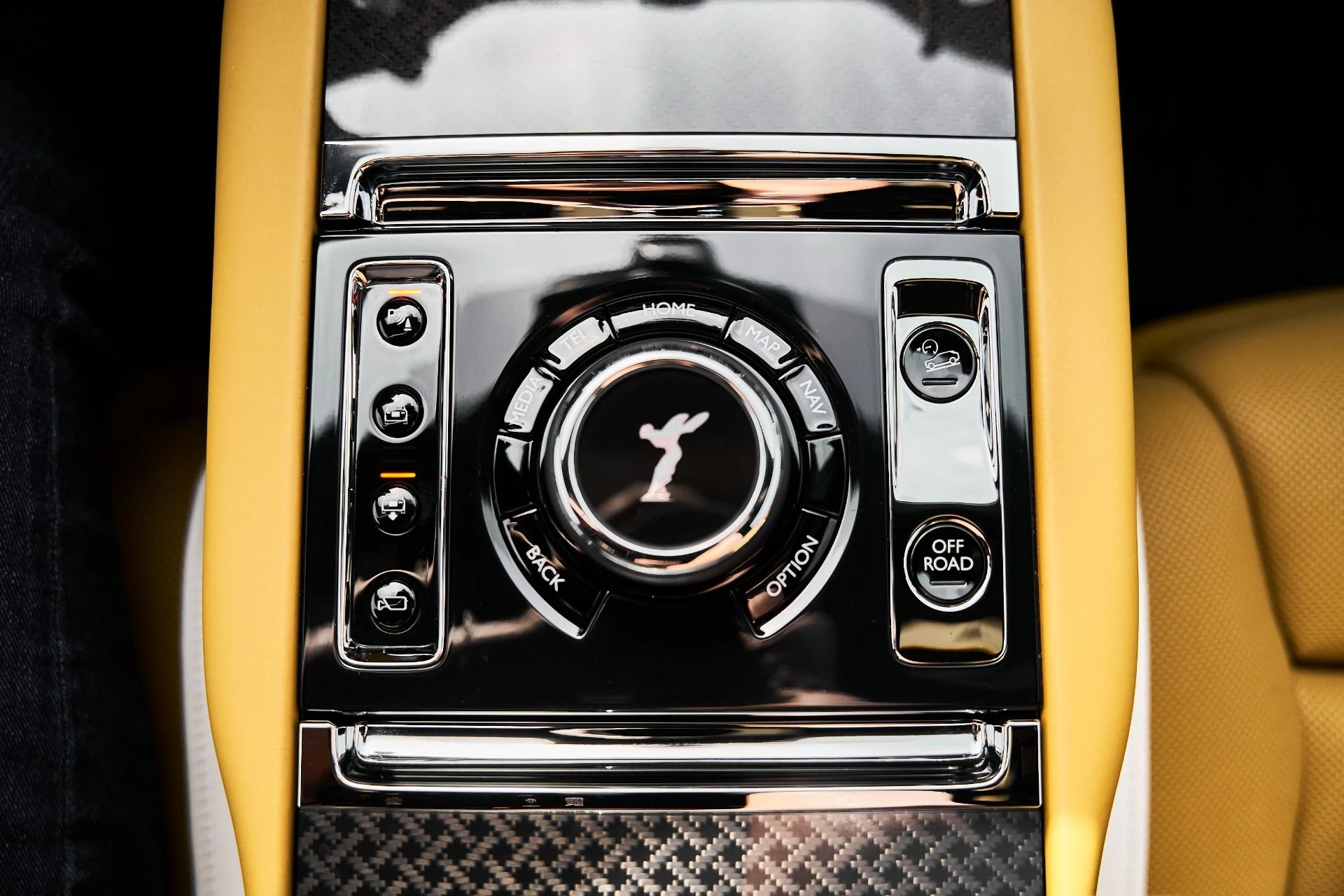 mph066_292700990_Used_2026_Rolls_Royce_Cullinan_Black_Badge_1776556106_48a58ec52f