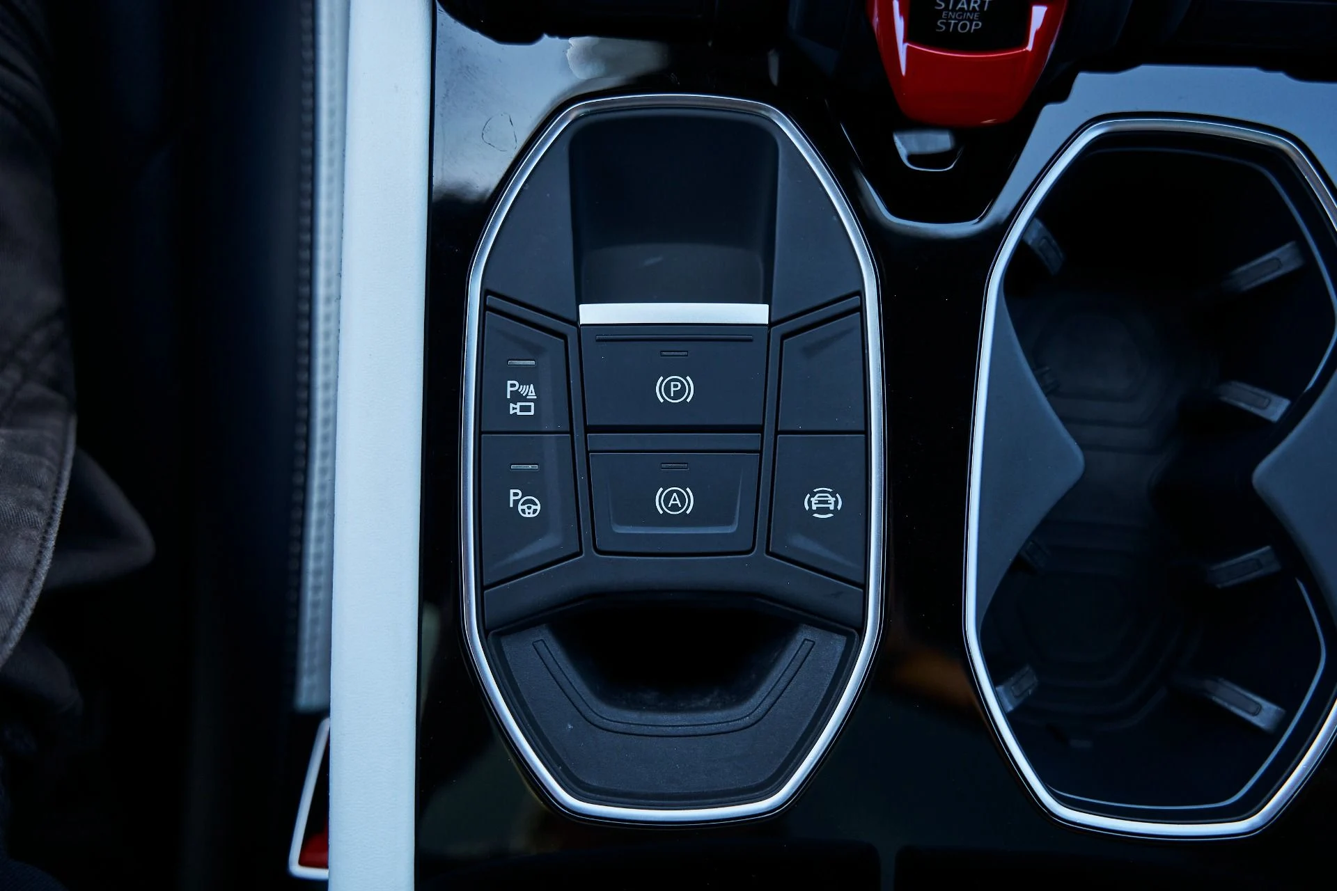 mph066_2947609878_Used_2025_Lamborghini_Urus_SE_1780417849_f91e3bc00b