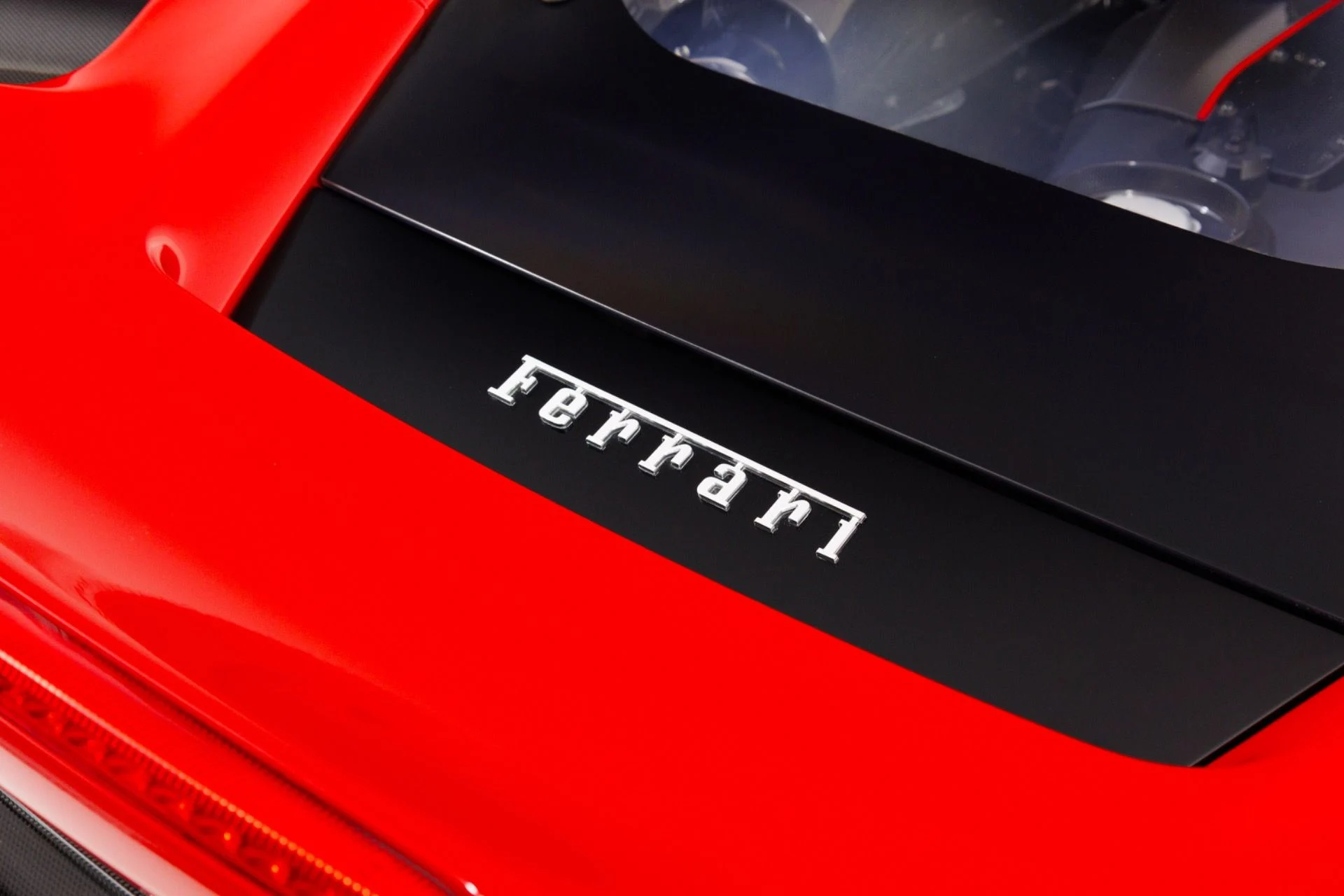 mph066_3024123773_Used_2019_Ferrari_488_Pista_1780072971_a38fe248e4