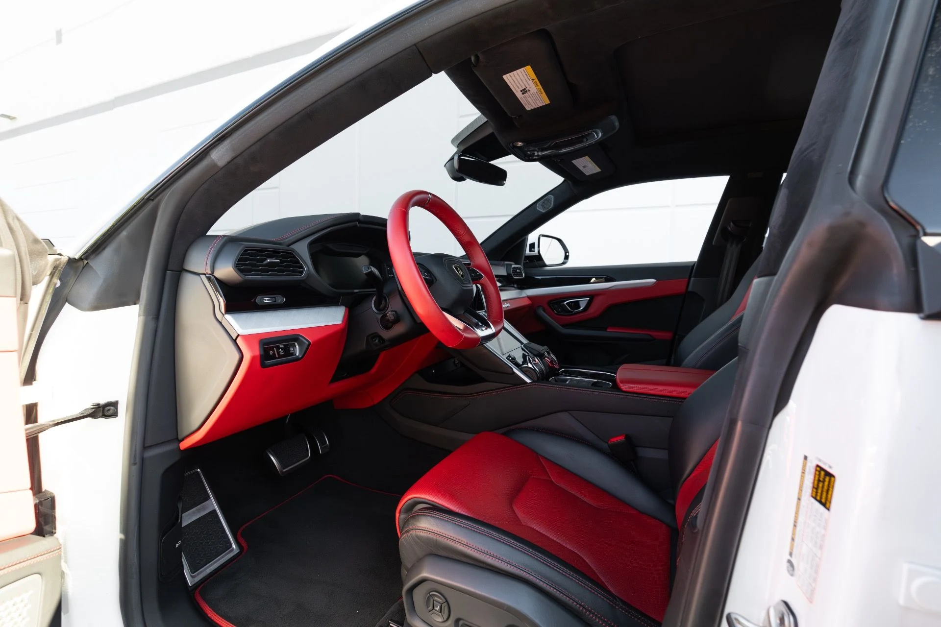 mph066_3061996614_Used_2021_Lamborghini_Urus_1767069803_f8347cd2ac