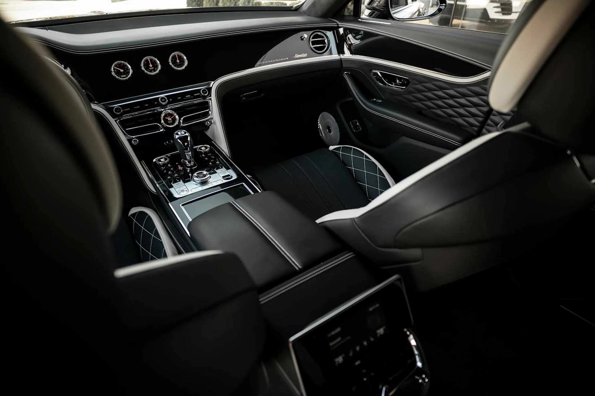 mph066_3085777372_48f7575eb735b56bd9428e070c3ef59bx_850c18cd97