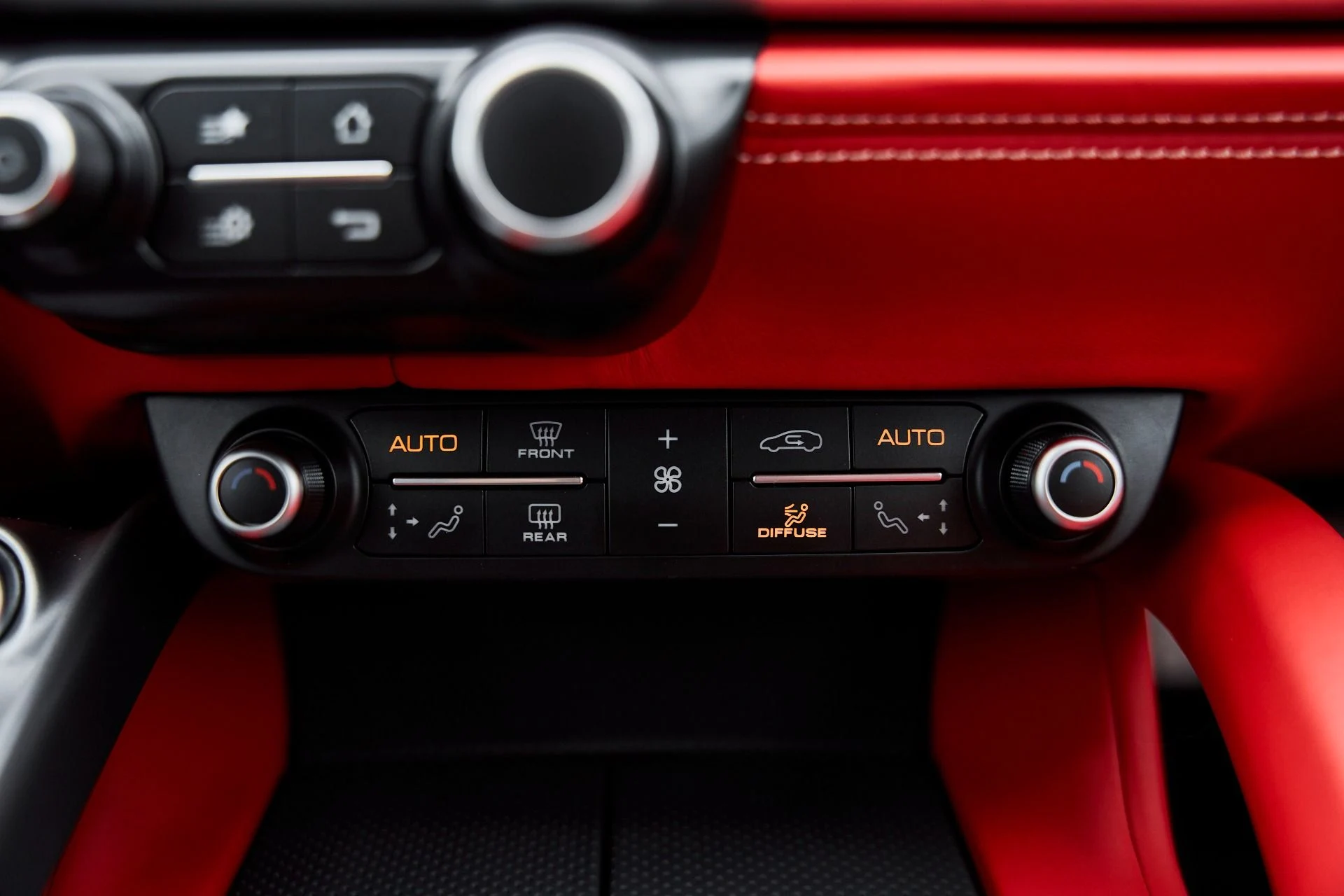 mph066_3129571840_Used_2020_Ferrari_GTC_4_Lusso_T_1766785982_4ee84f3889