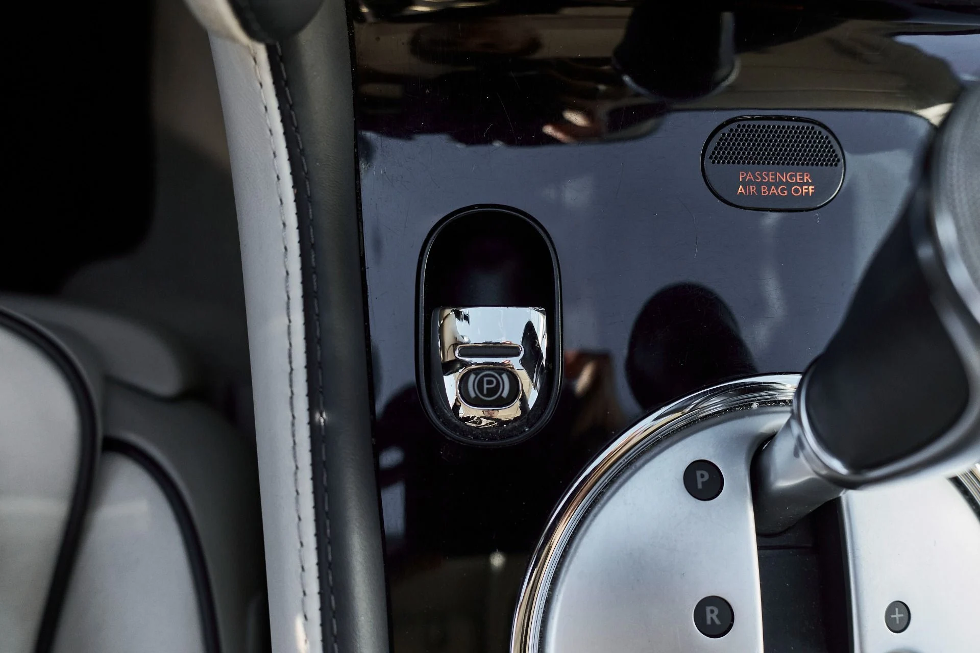 mph066_3229207512_Used_2012_Bentley_Continental_Flying_Spur_1765853879_17f4637e0b