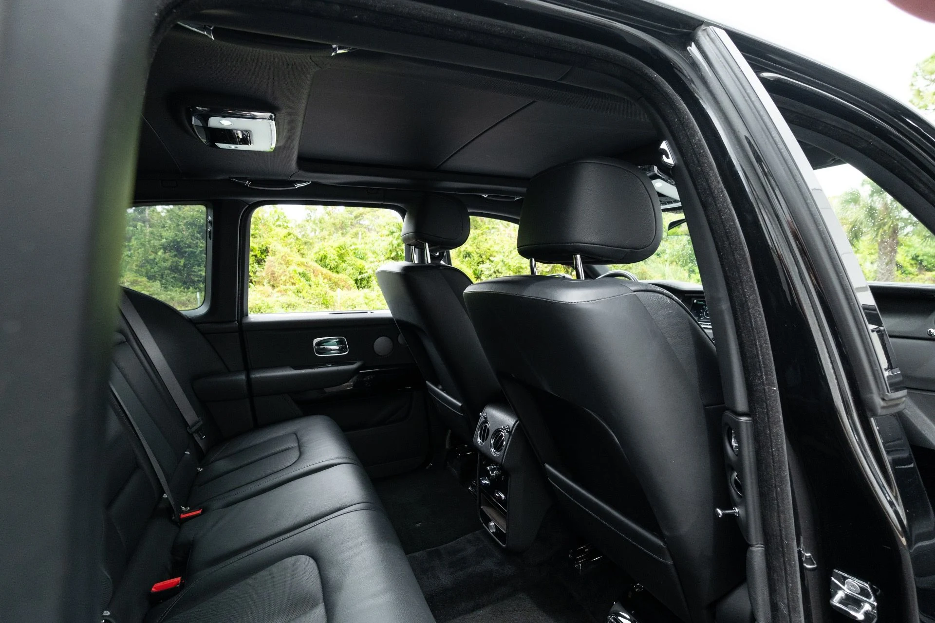 mph066_3267731071_Used_2020_Rolls_Royce_Cullinan_1775753700_733be73922